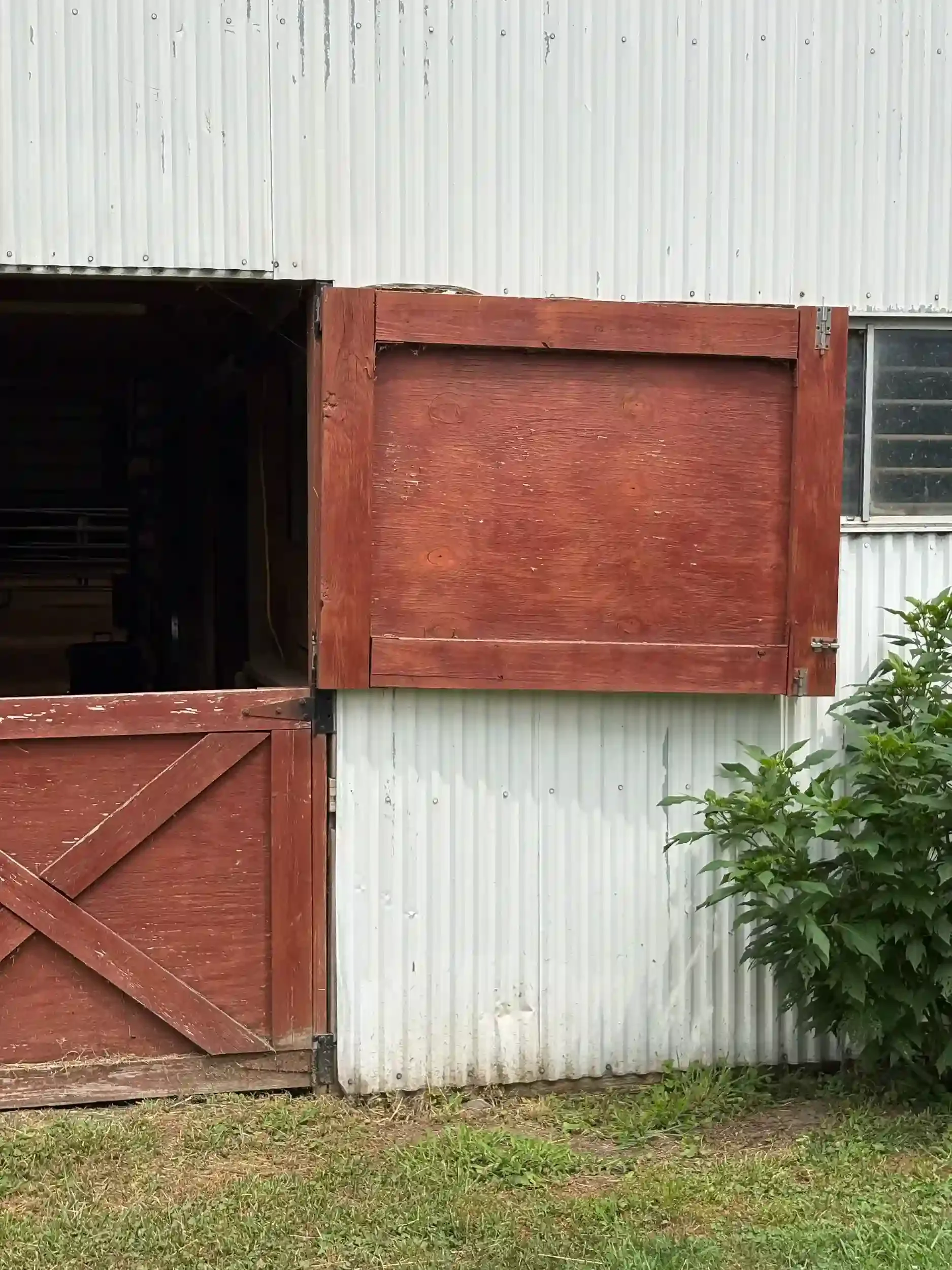 portfolio-historic-barn-door-rebuild-gallery-2.webp