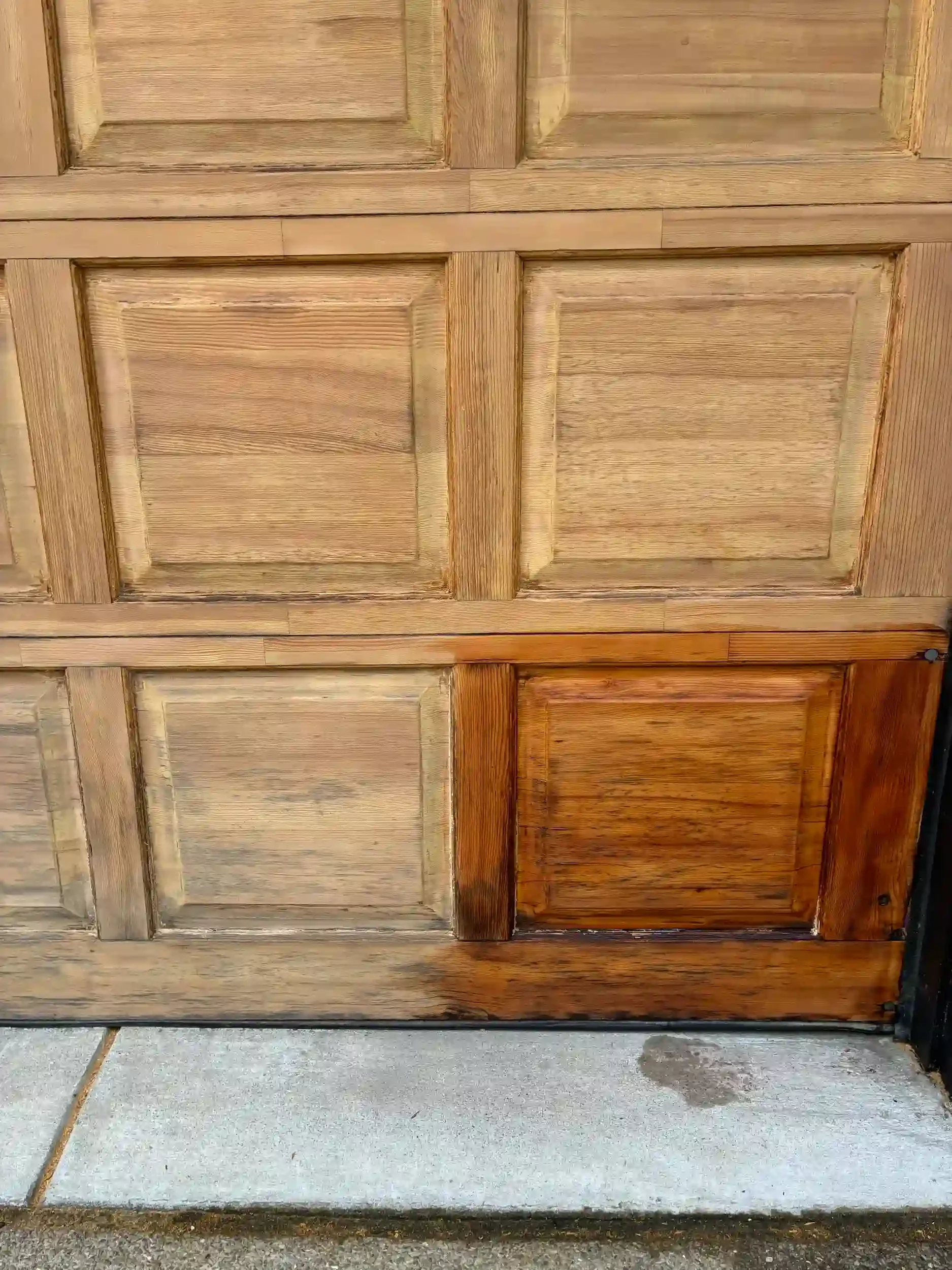 portfolio-garage-door-restoration-gallery-6.webp