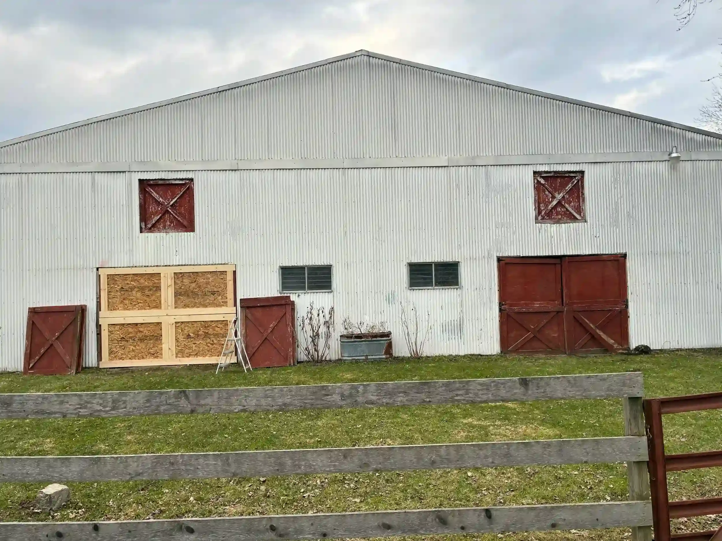 portfolio-historic-barn-door-rebuild-gallery-6.webp