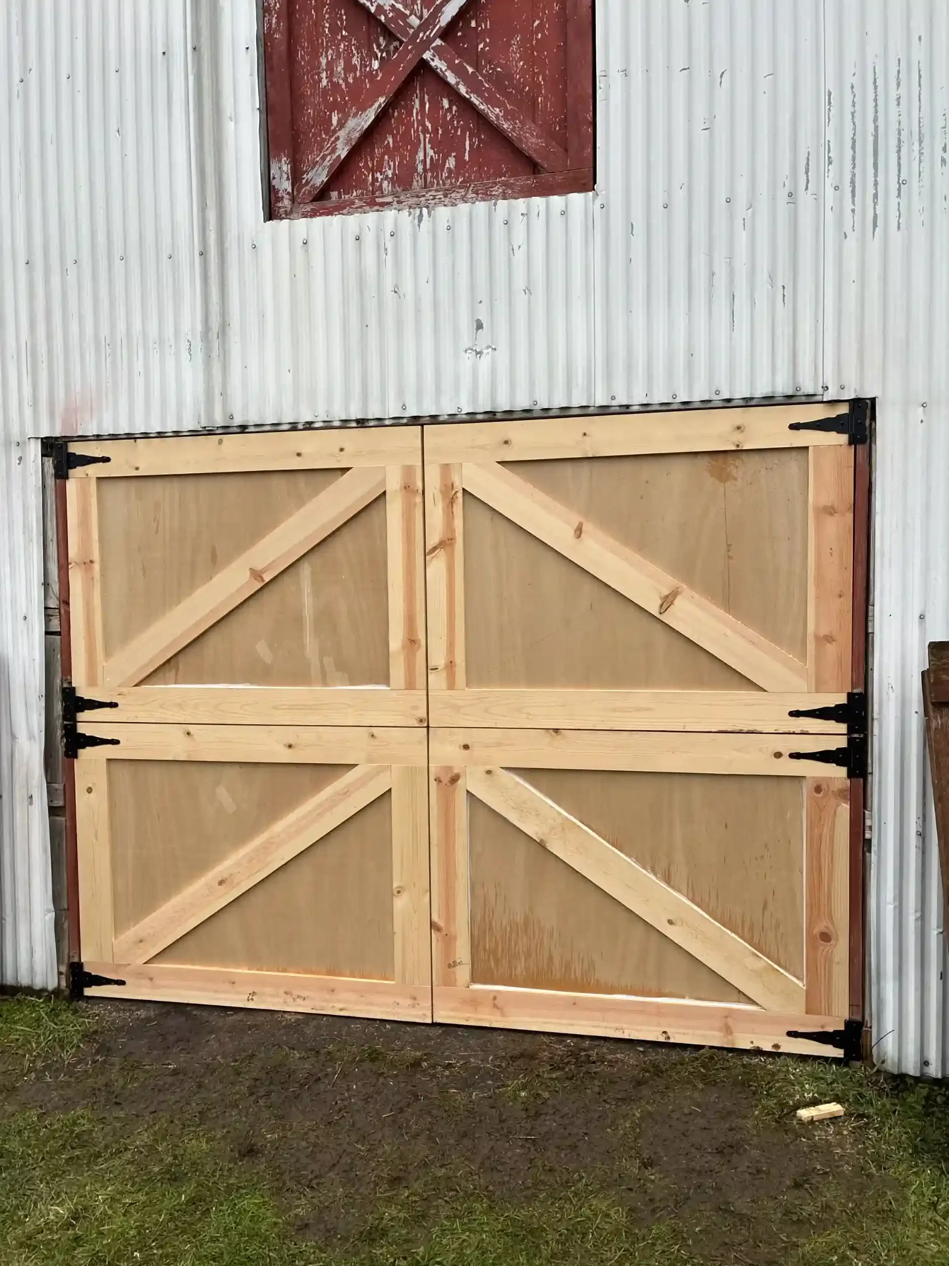 portfolio-historic-barn-door-rebuild-gallery-8.webp