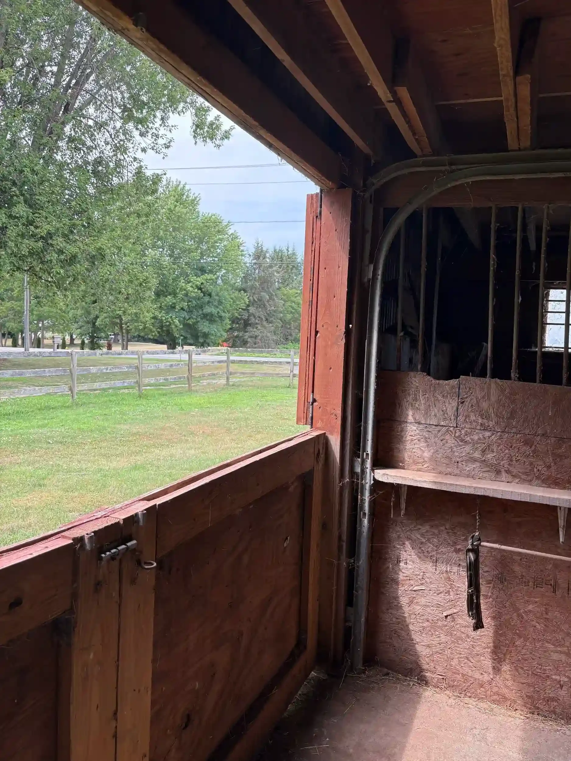 portfolio-historic-barn-door-rebuild-gallery-3.webp
