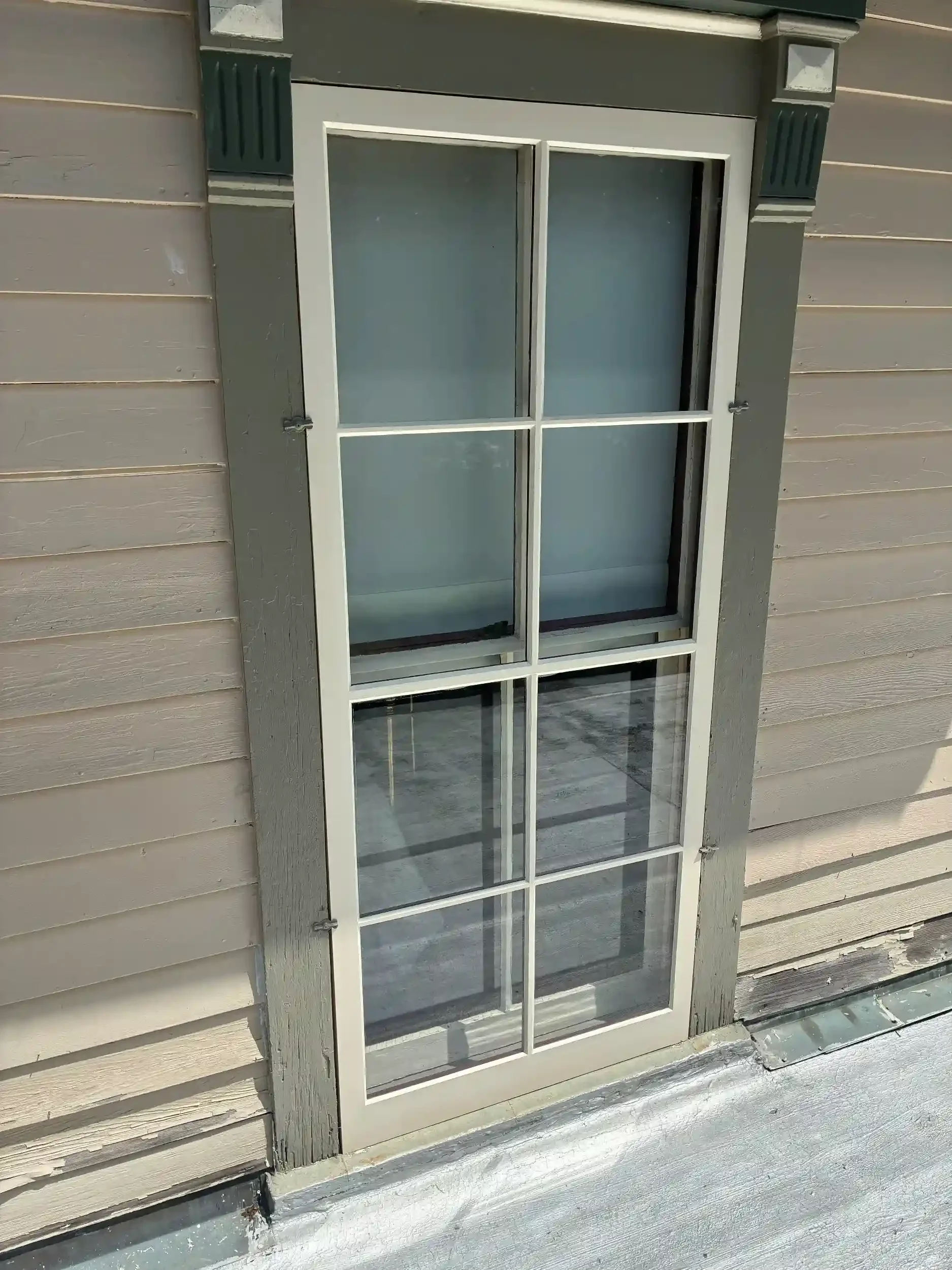 portfolio-storm-window-rebuild-gallery-11.webp
