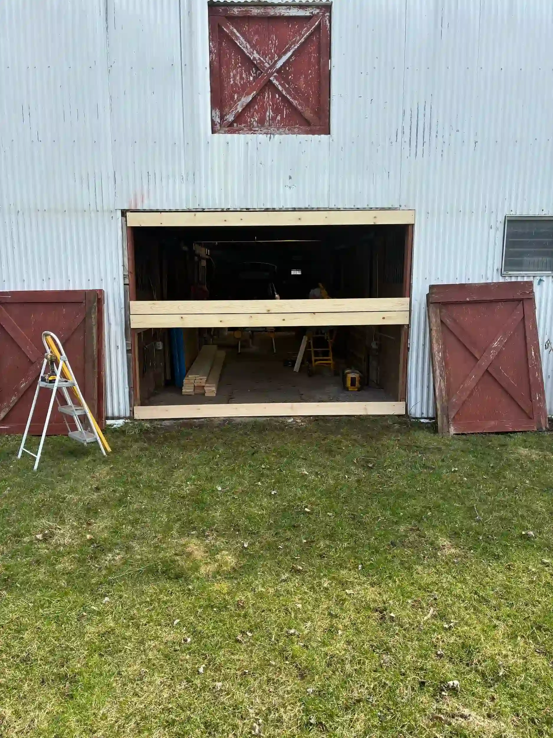 portfolio-historic-barn-door-rebuild-gallery-5.webp