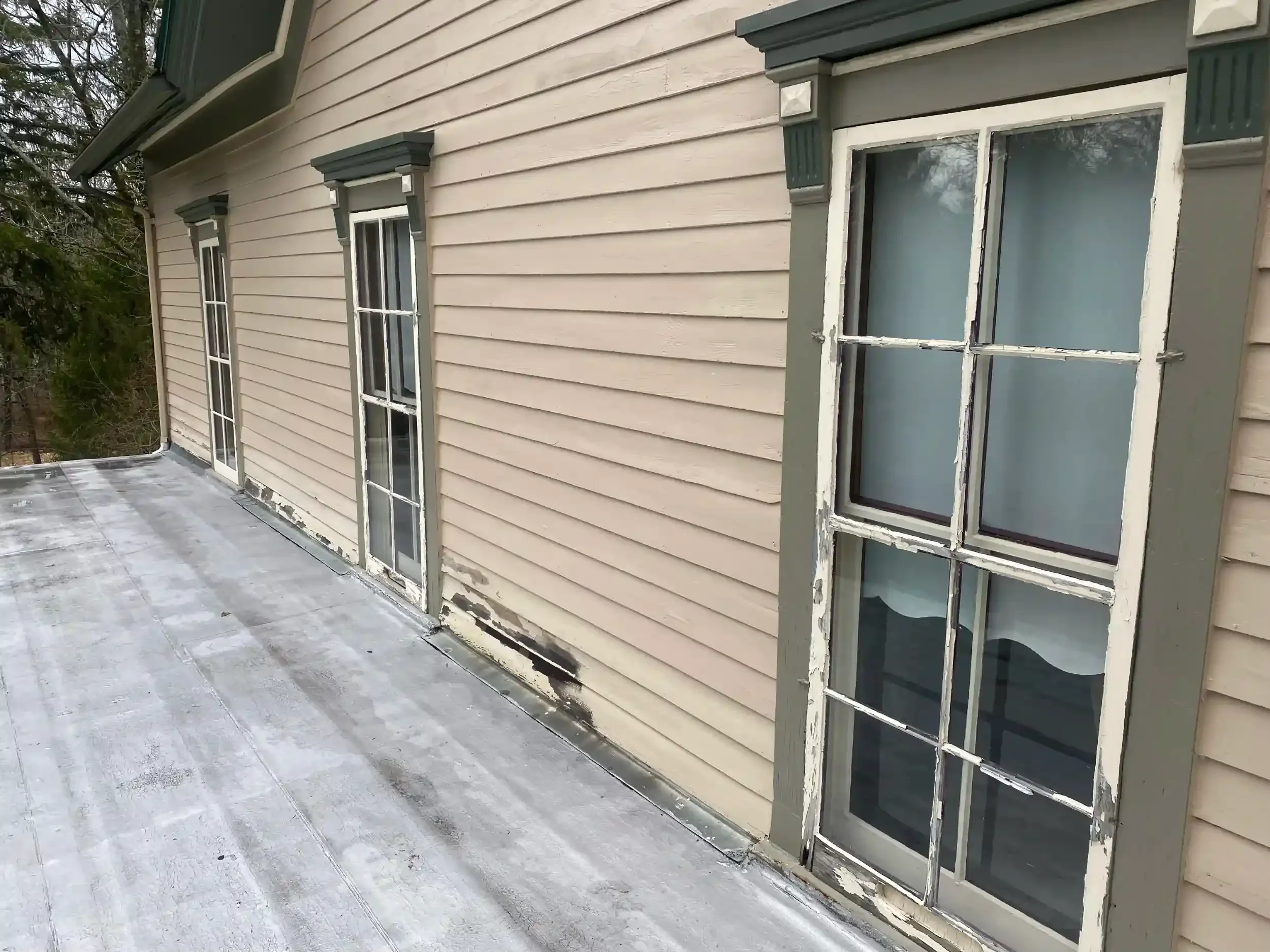 portfolio-storm-window-rebuild-gallery-1.webp