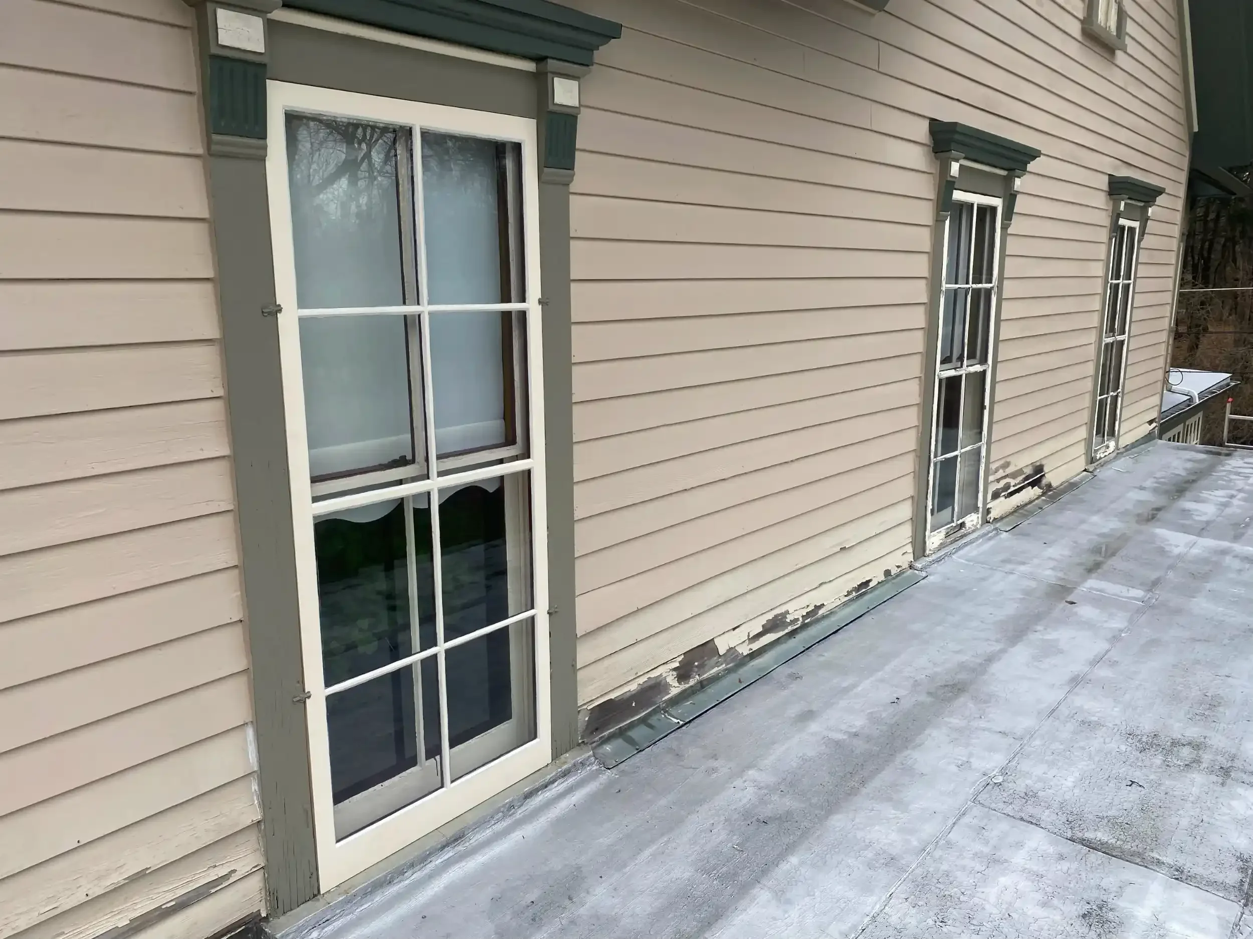 portfolio-storm-window-rebuild-gallery-2.webp
