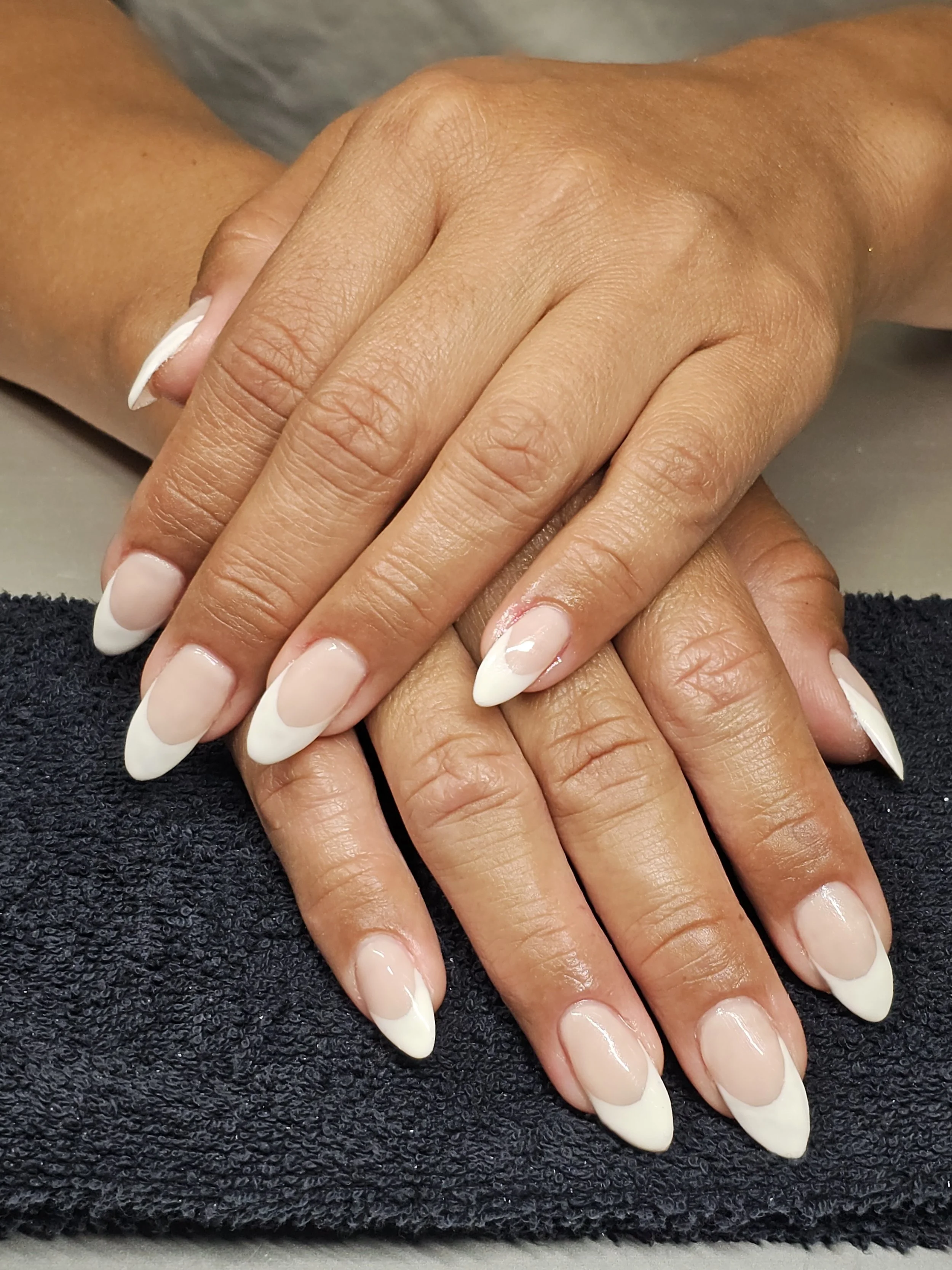 Custom nail art by Magpie Nail Collective in the San Francisco Bay Area.