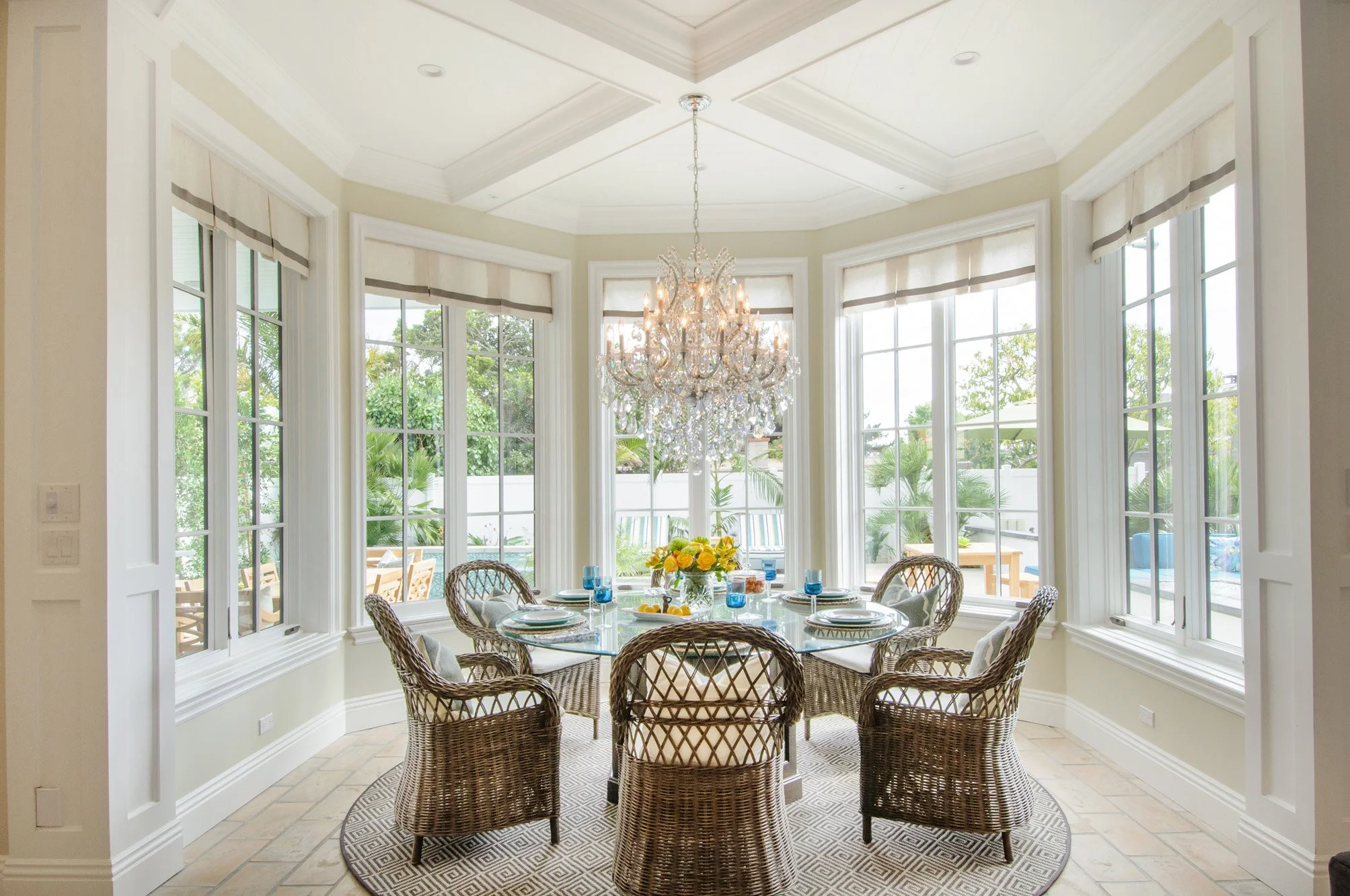 037-capecod-round-dining-table.jpg