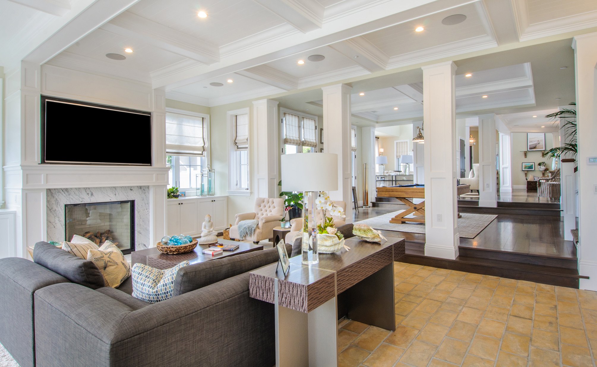 035-capecod-living-room-gray-sofa-area-2.jpg