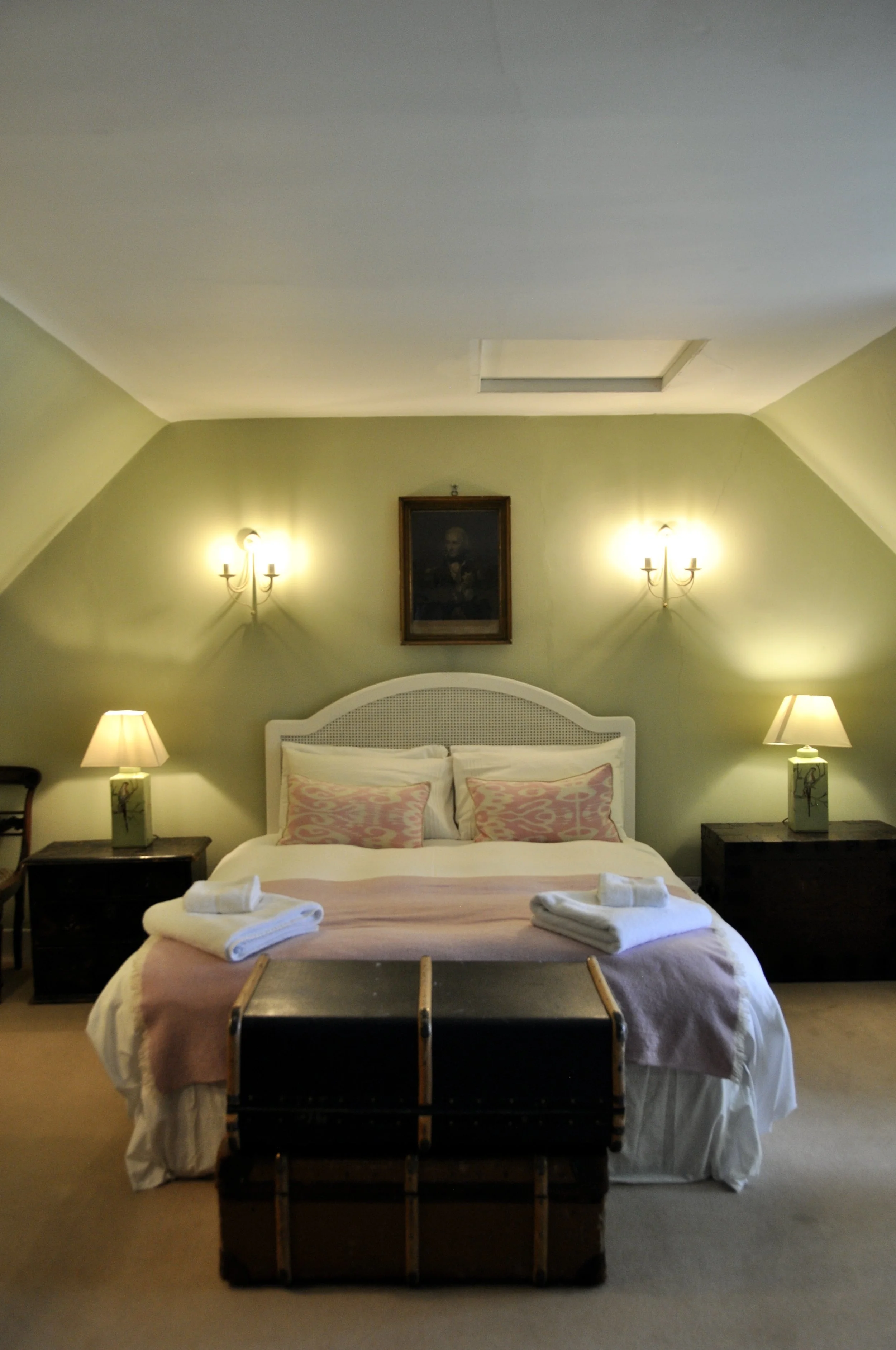 Green Room 1.JPG
