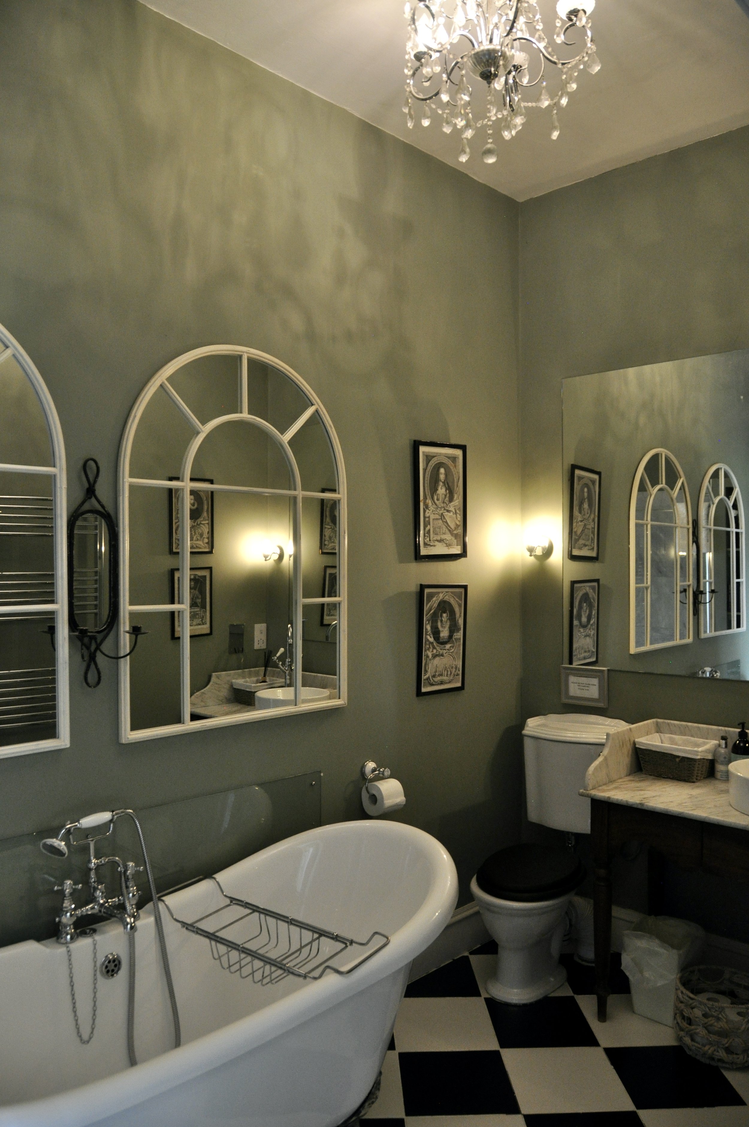 Laird's Room Bathroom.JPG
