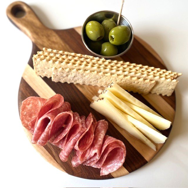 8" Round Serving Board