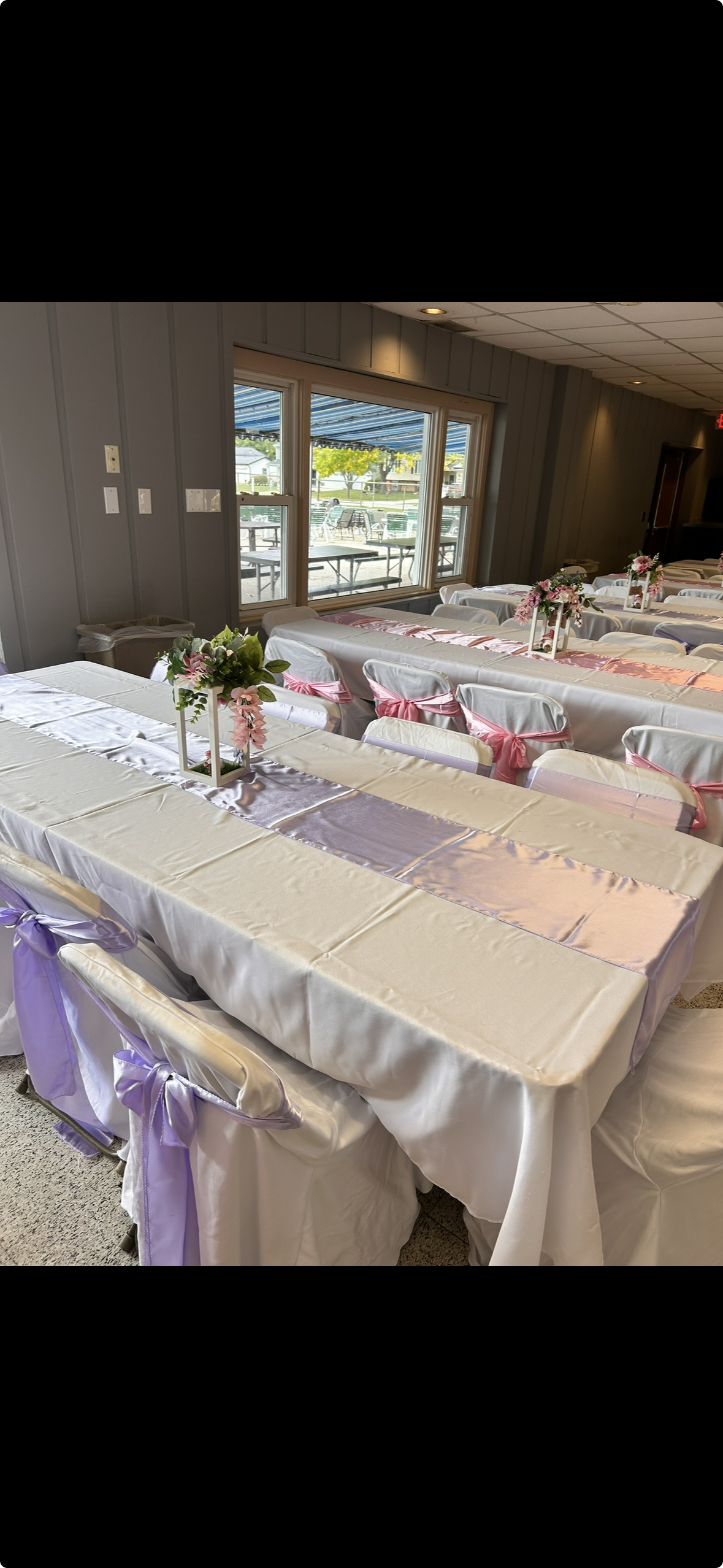 Elegant custom balloon installation featuring coordinated pink, orange, yellow, and white balloons, created by Decorando Sueños for birthdays, showers, weddings, and special celebrations in the Chicagoland area.