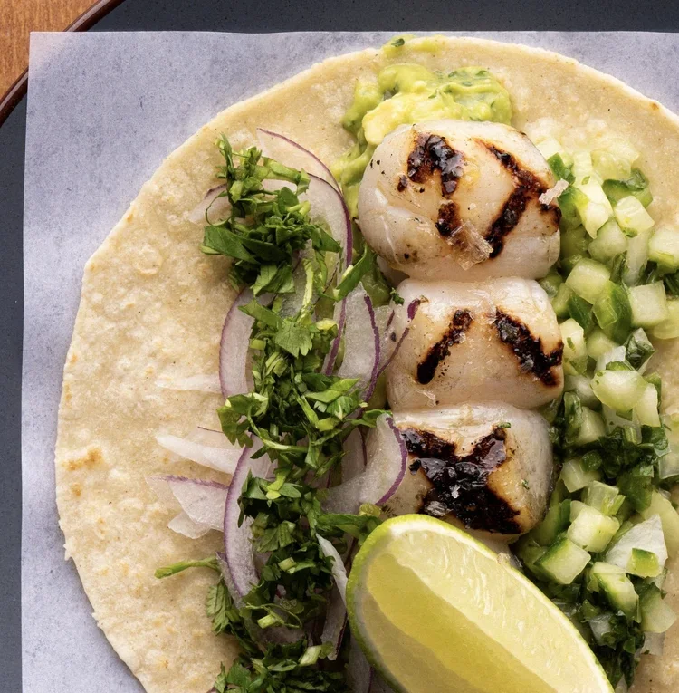 grilled_fish_taco_johnnys_harborside.webp