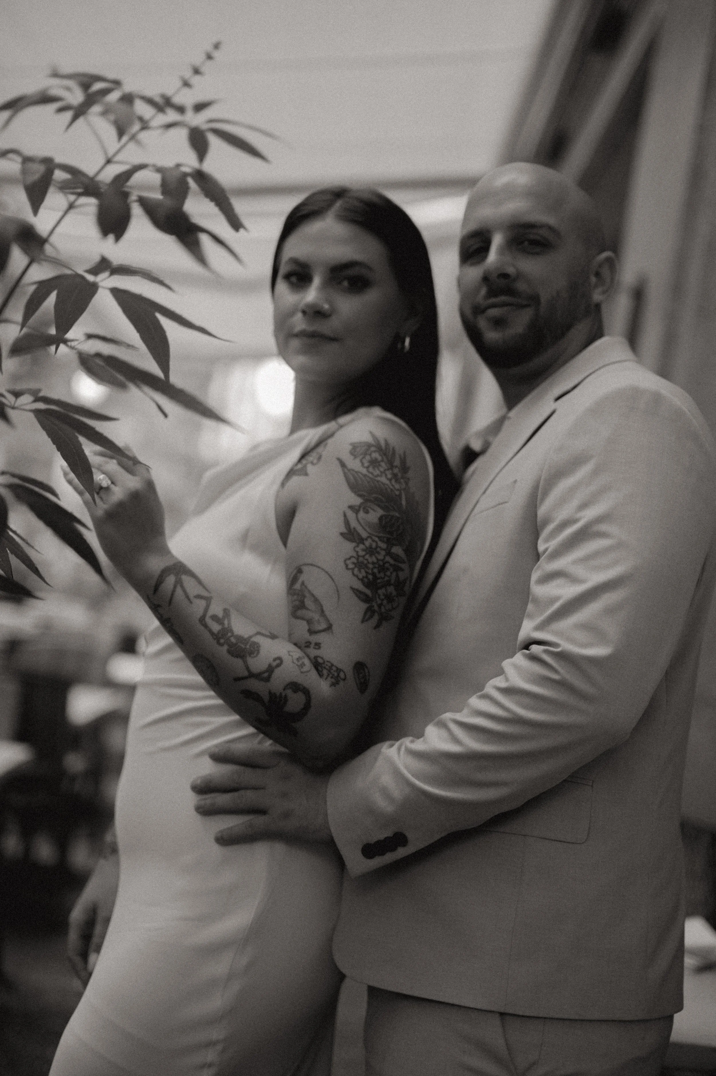 du_soleil_photographie_shanna_matt_engagementsession_rittenhousesquare_borrominirestaurant-76.jpg