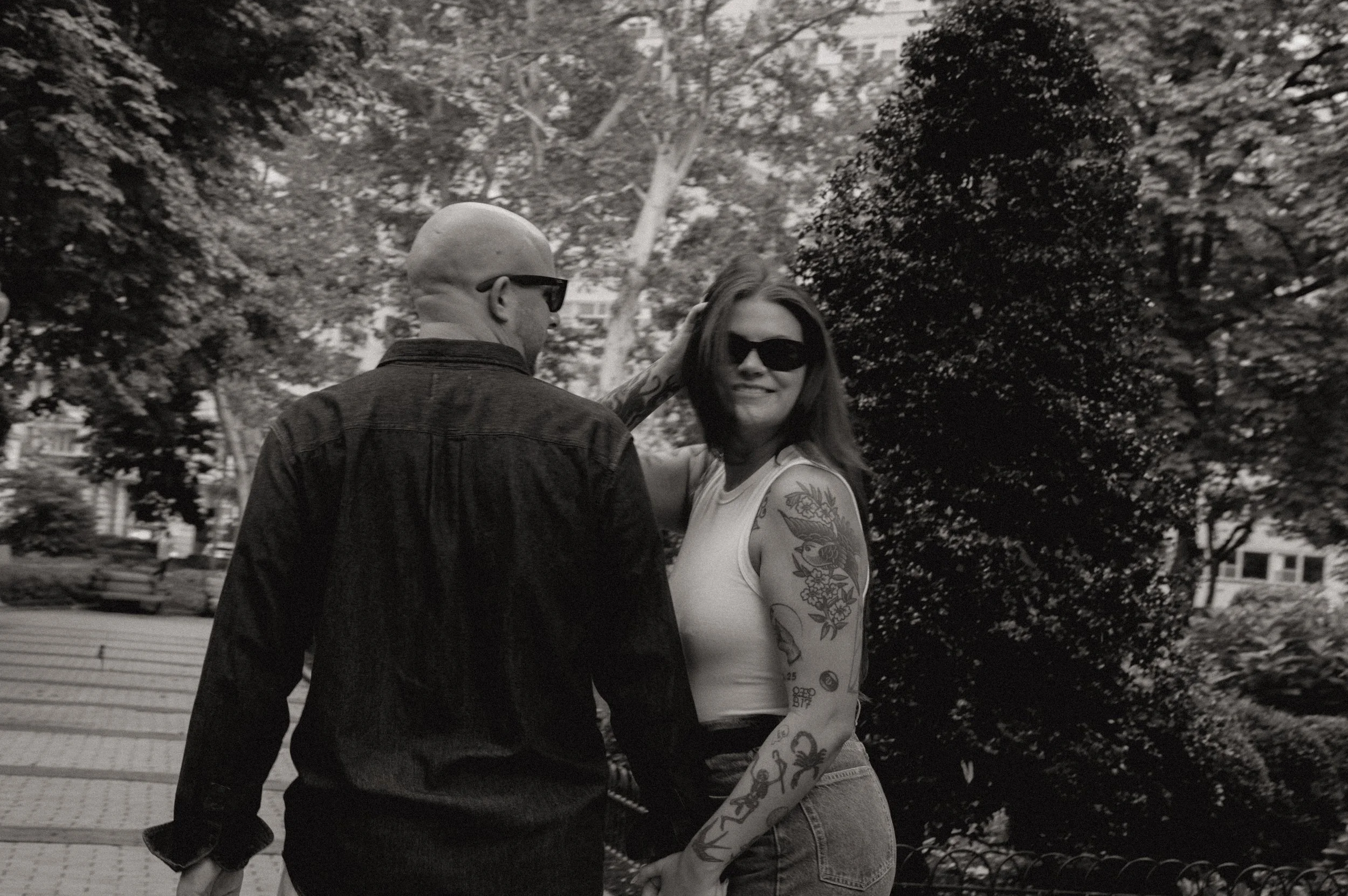 du_soleil_photographie_shanna_matt_engagementsession_rittenhousesquare_borrominirestaurant-96.jpg