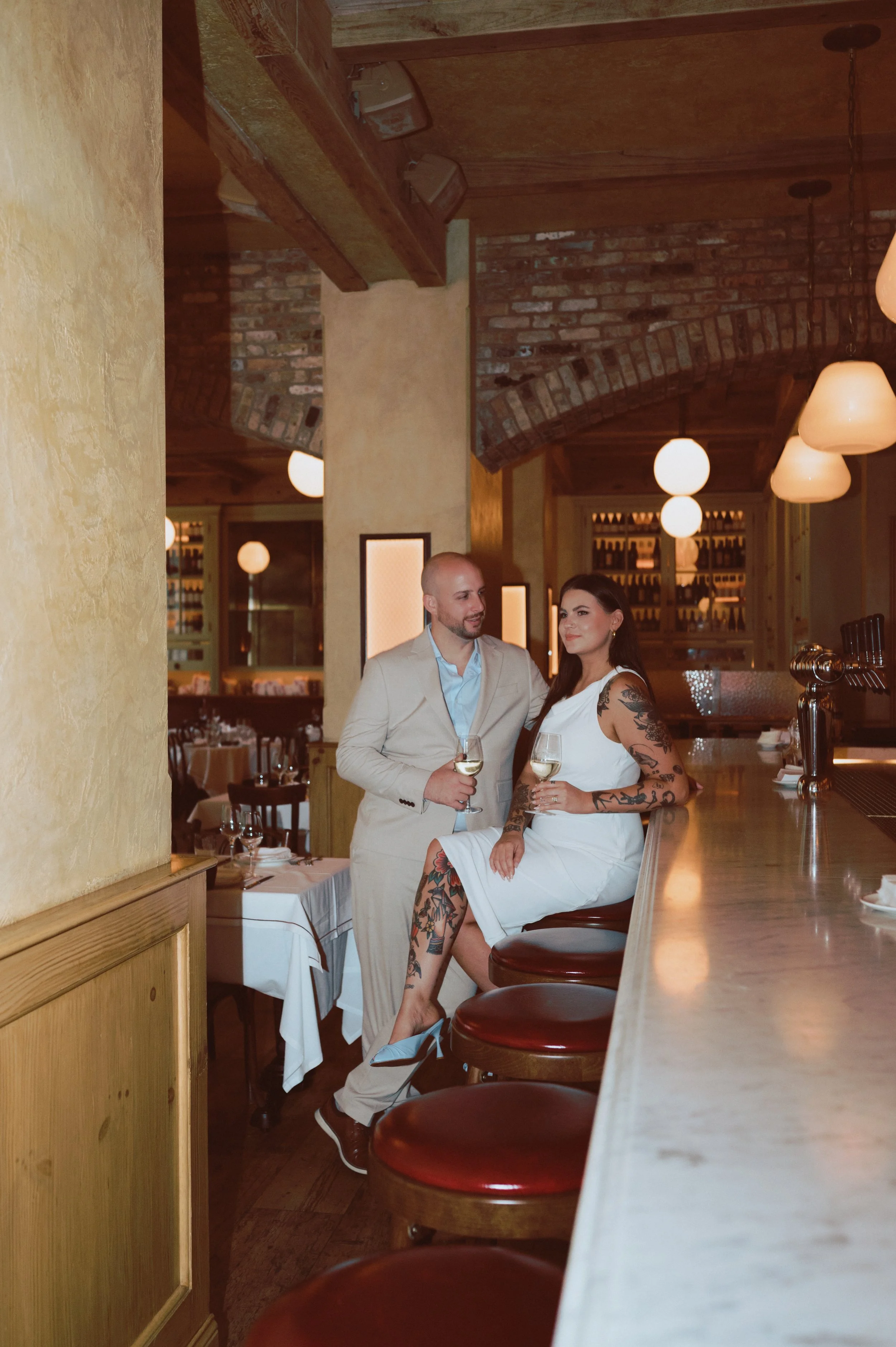 du_soleil_photographie_shanna_matt_engagementsession_rittenhousesquare_borrominirestaurant-31.jpg