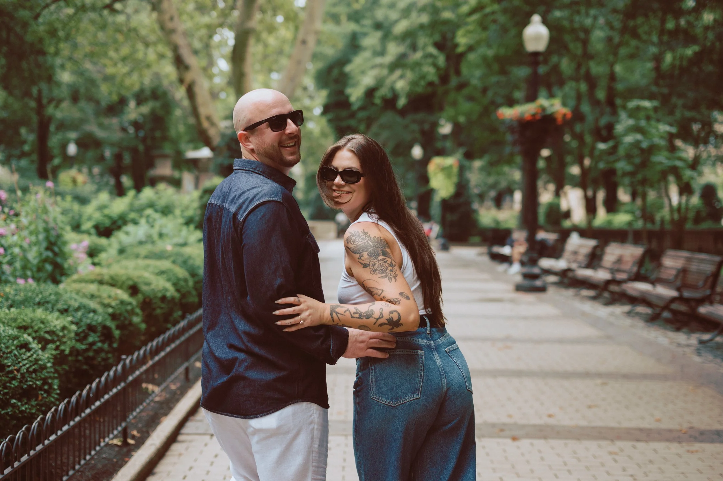 du_soleil_photographie_shanna_matt_engagementsession_rittenhousesquare_borrominirestaurant-89.jpg