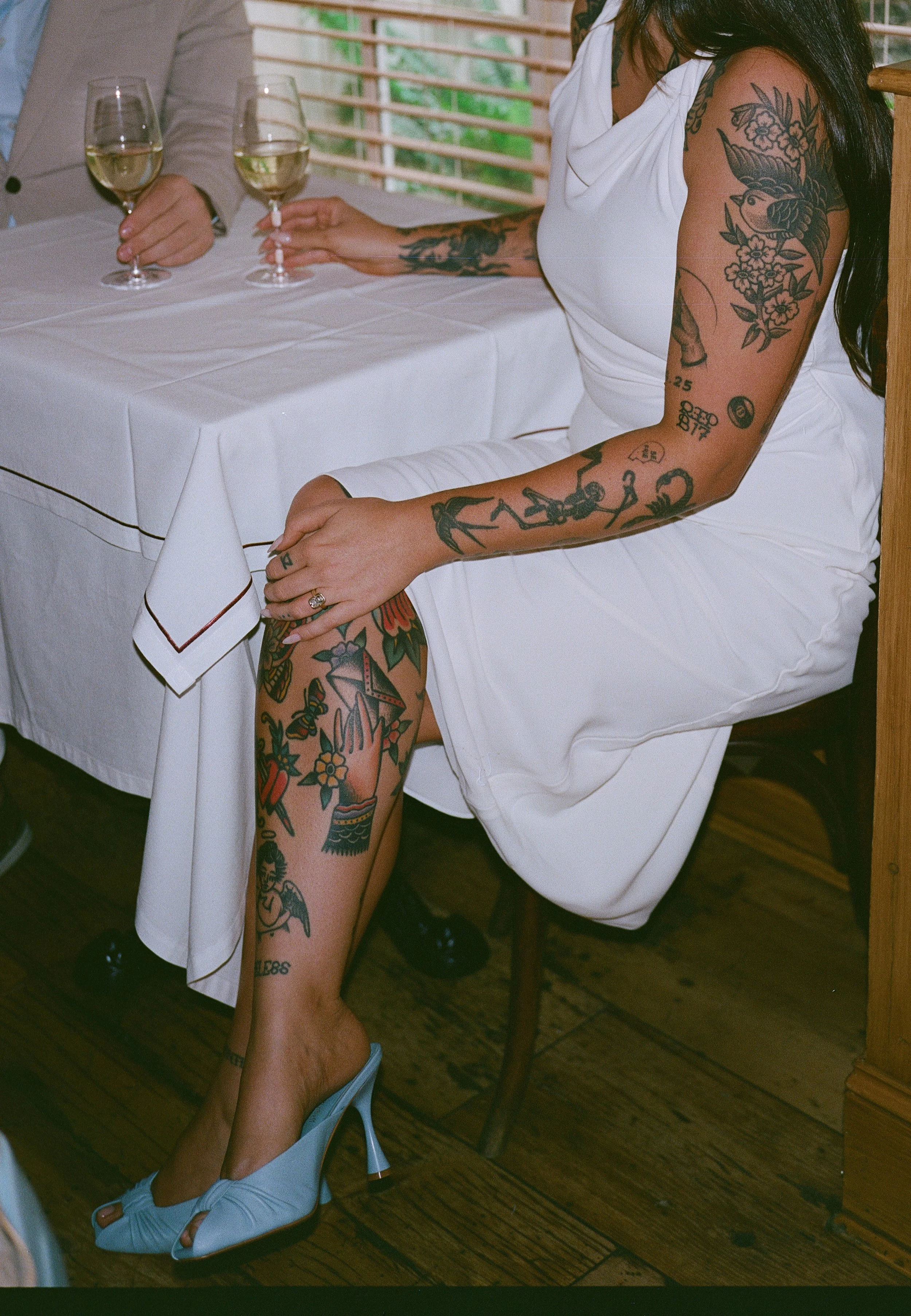 du_soleil_photographie_shanna_matt_engagementsession_rittenhousesquare_borrominirestaurant-129.jpg
