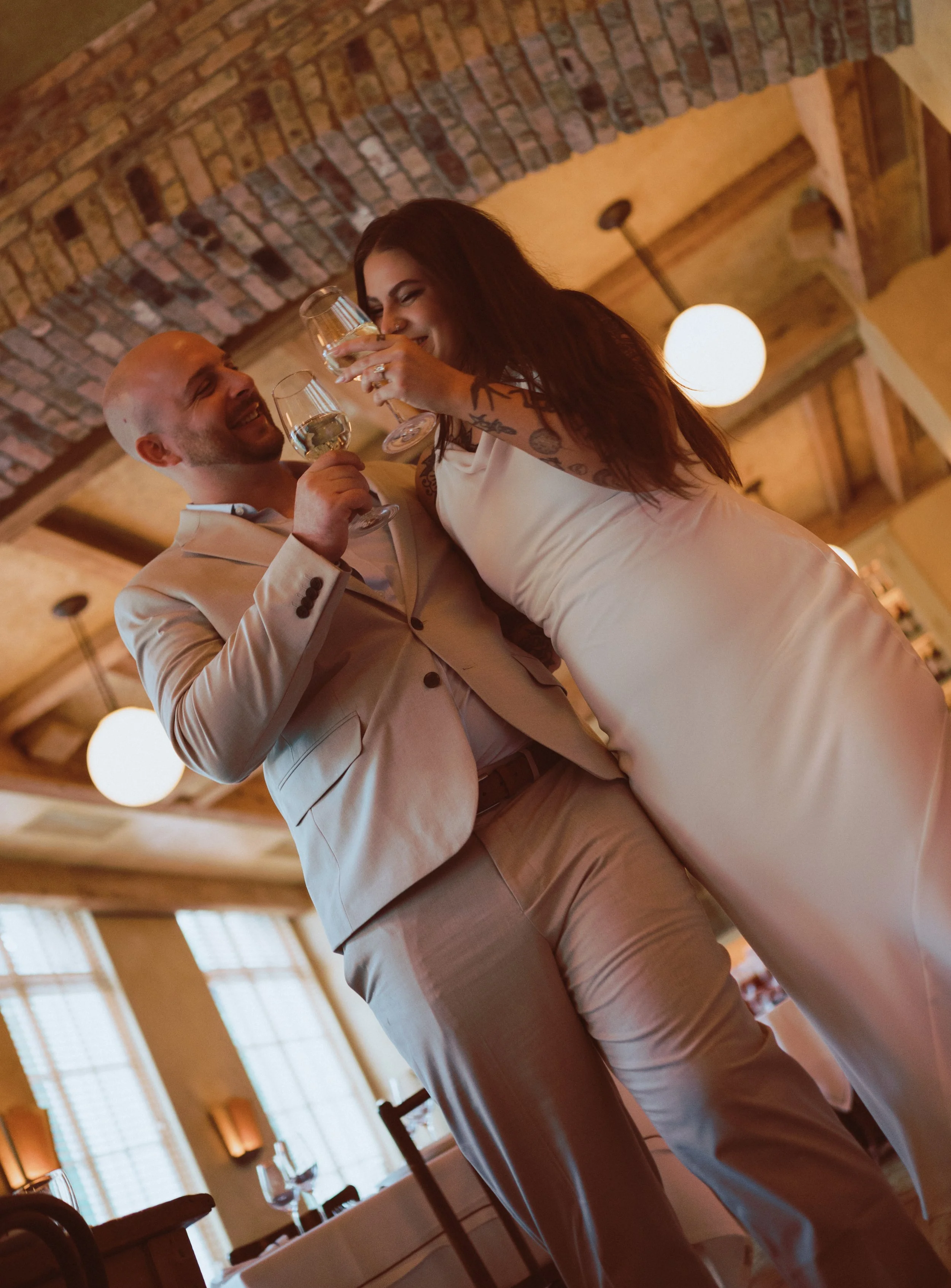 du_soleil_photographie_shanna_matt_engagementsession_rittenhousesquare_borrominirestaurant-38.jpg