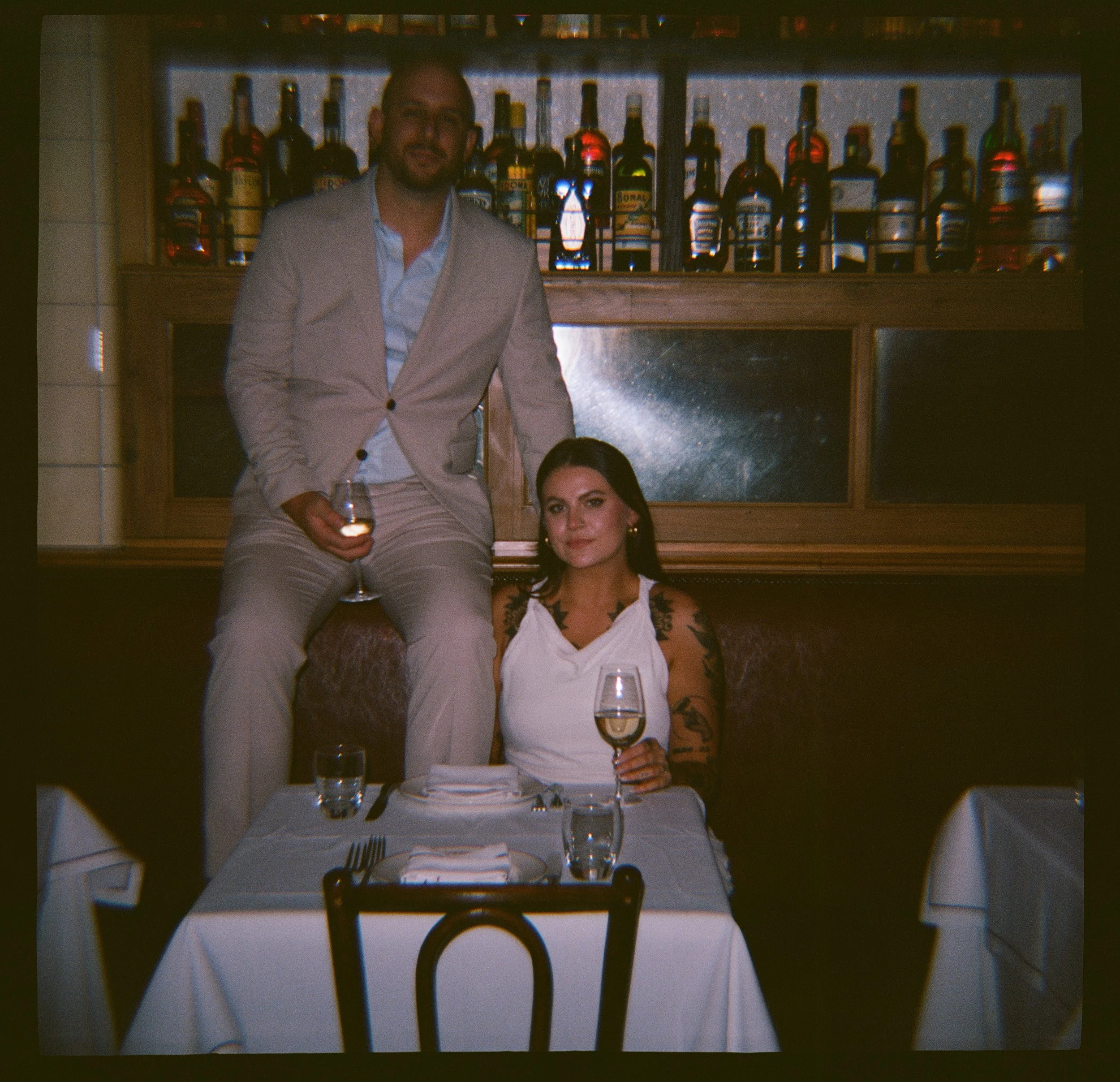 du_soleil_photographie_shanna_matt_engagementsession_rittenhousesquare_borrominirestaurant-123.jpg