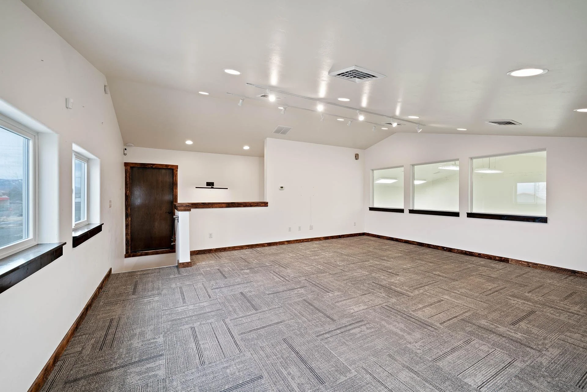 Wearhouse Office.jpg