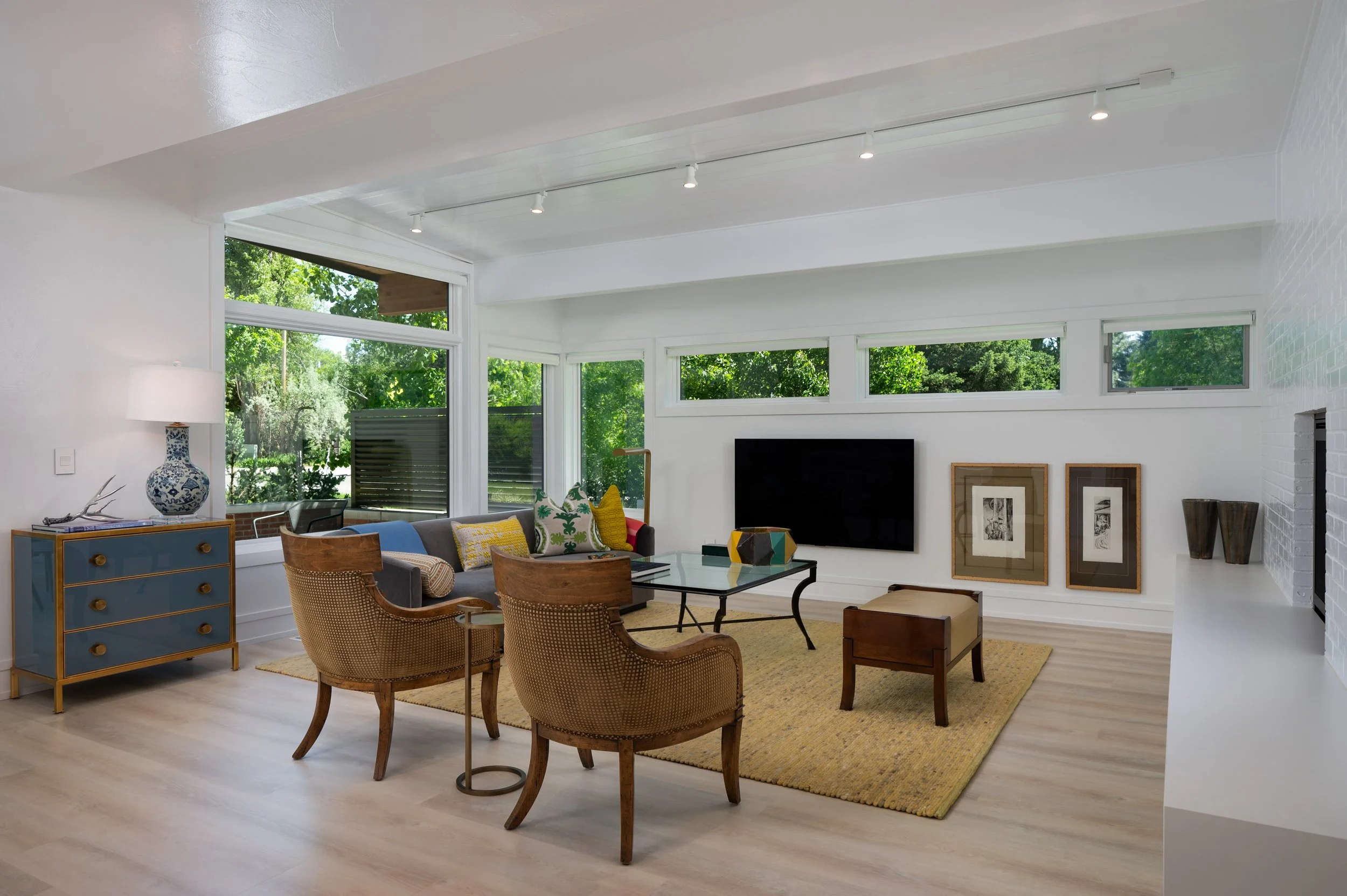Livingroom.jpg