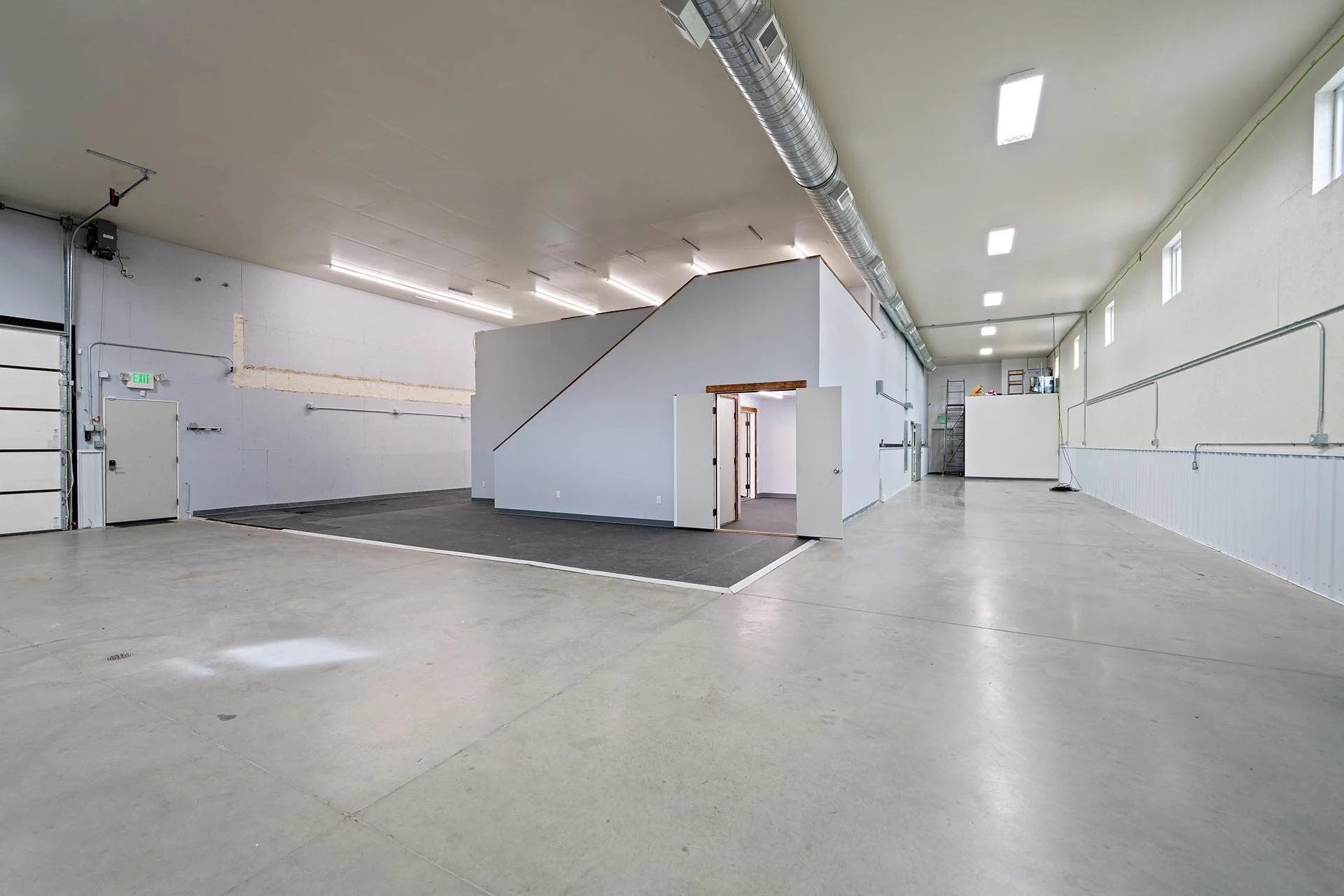 Wearhouse Interior N.jpg