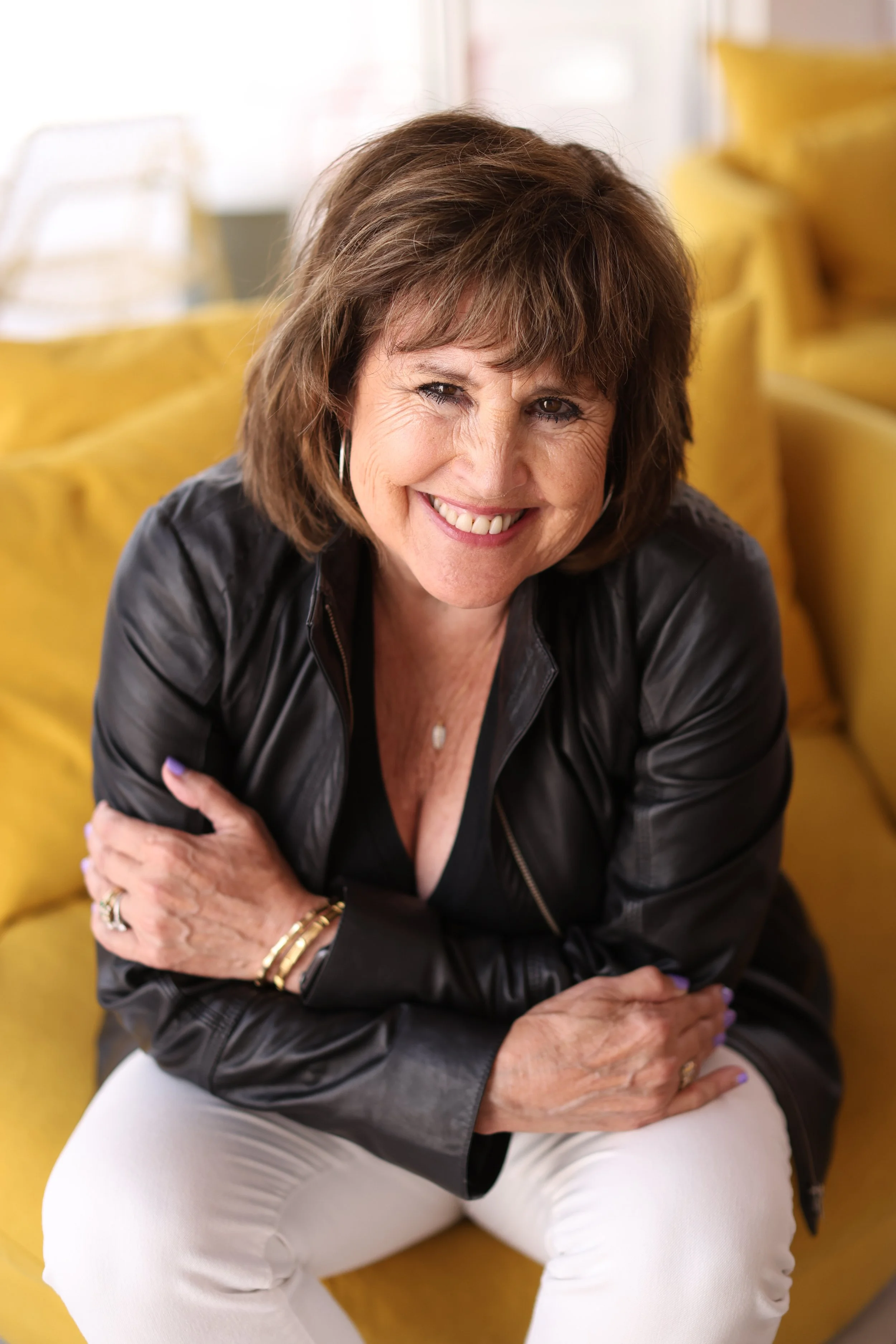 In-demand Creative Empowerment coach is a TEDX speaker, highly respected business leader who is passionate about helping coaching clients live their best lives.