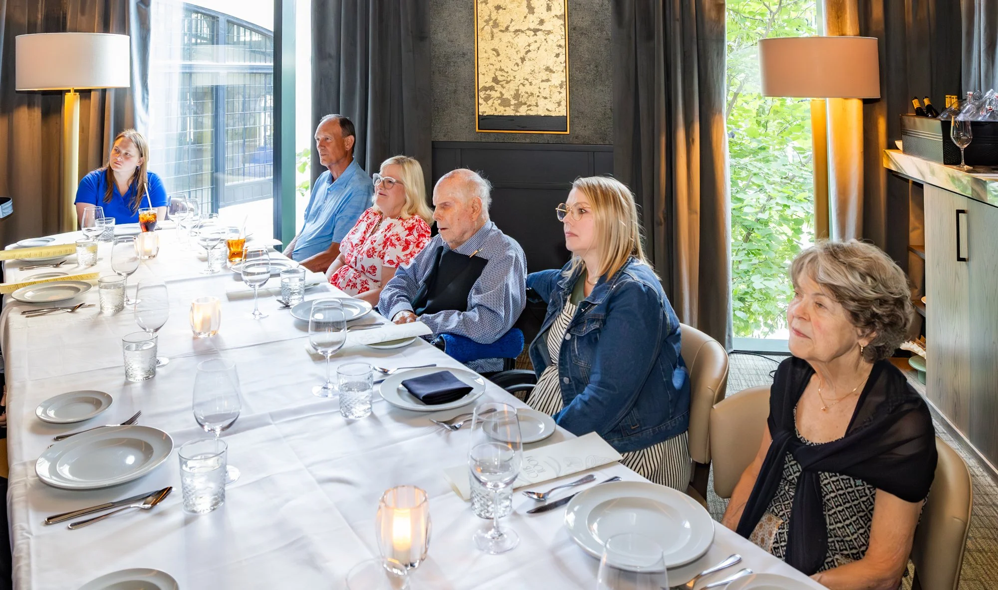 15-DiningAtTheKimberly-005.jpg