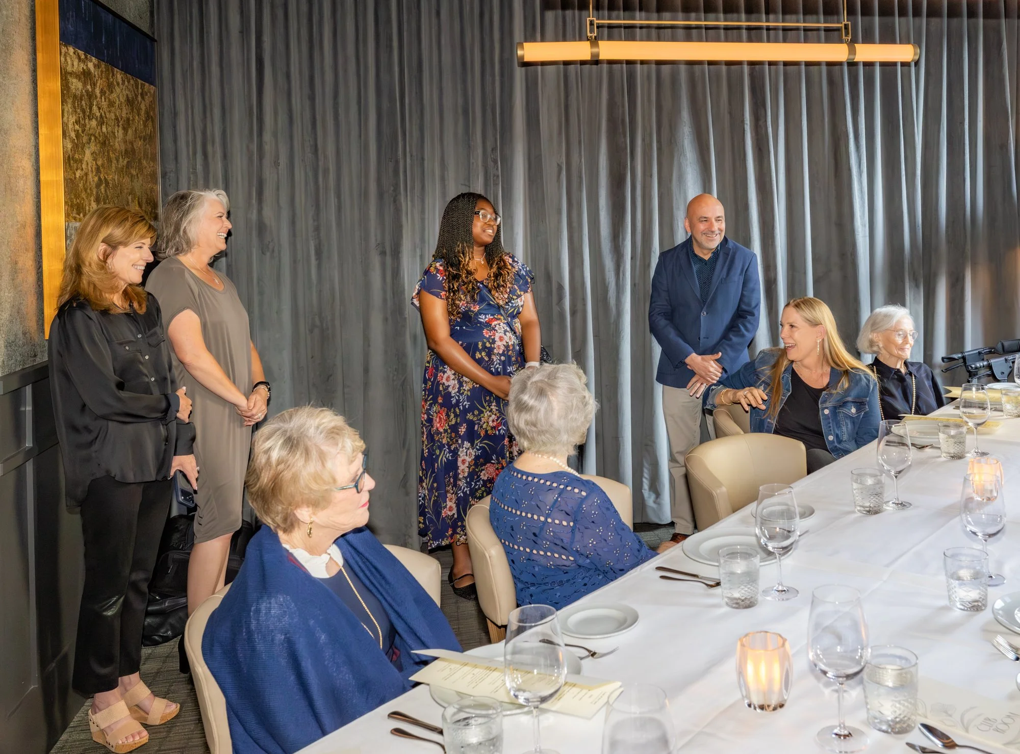 15-DiningAtTheKimberly-002.jpg