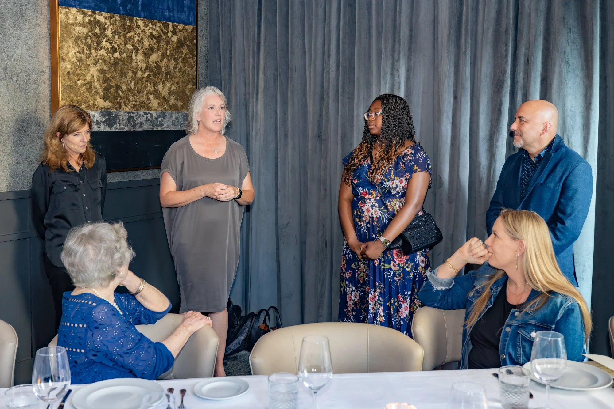 15-DiningAtTheKimberly-004.jpg