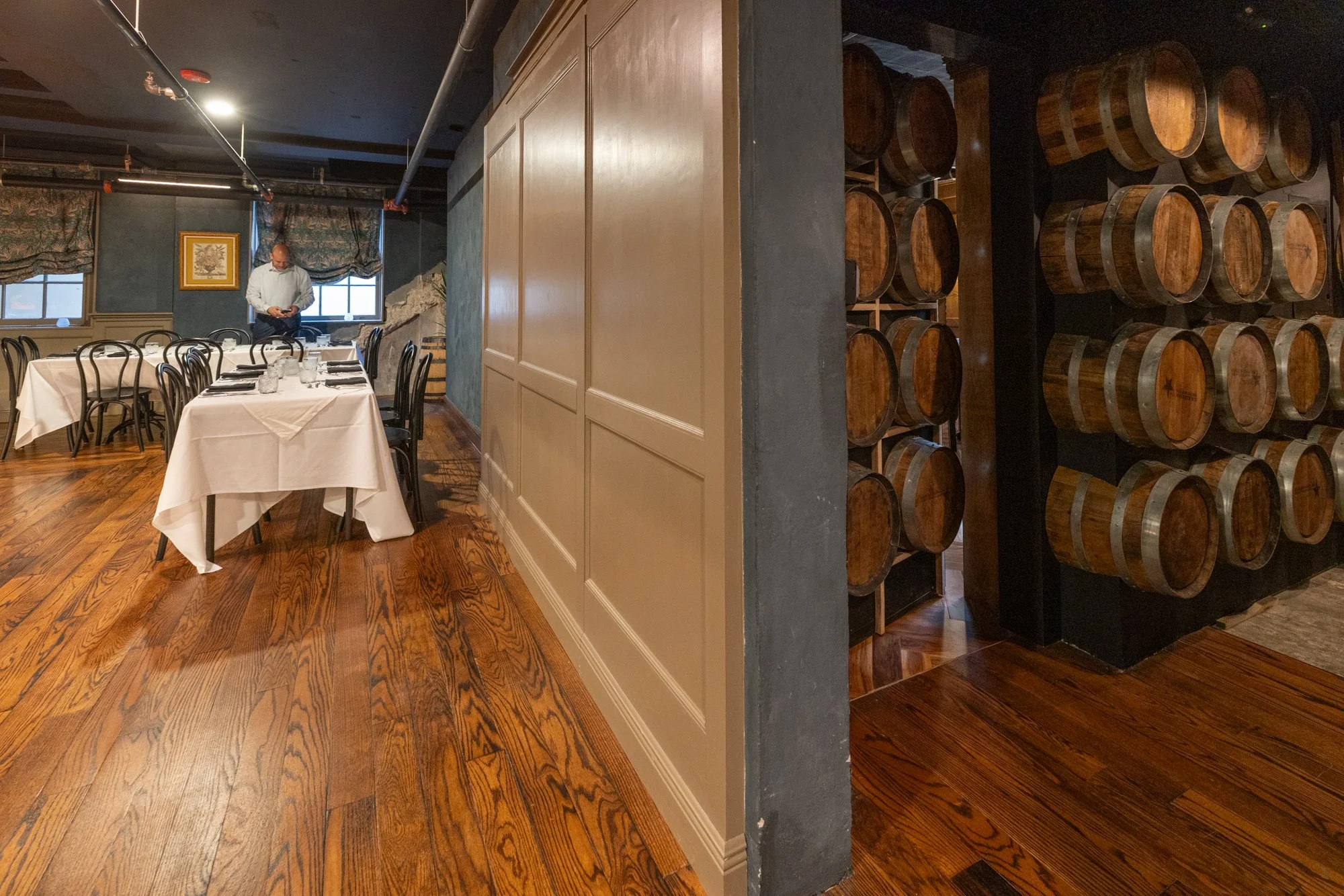 9-BootleggerBarrels-008.jpg
