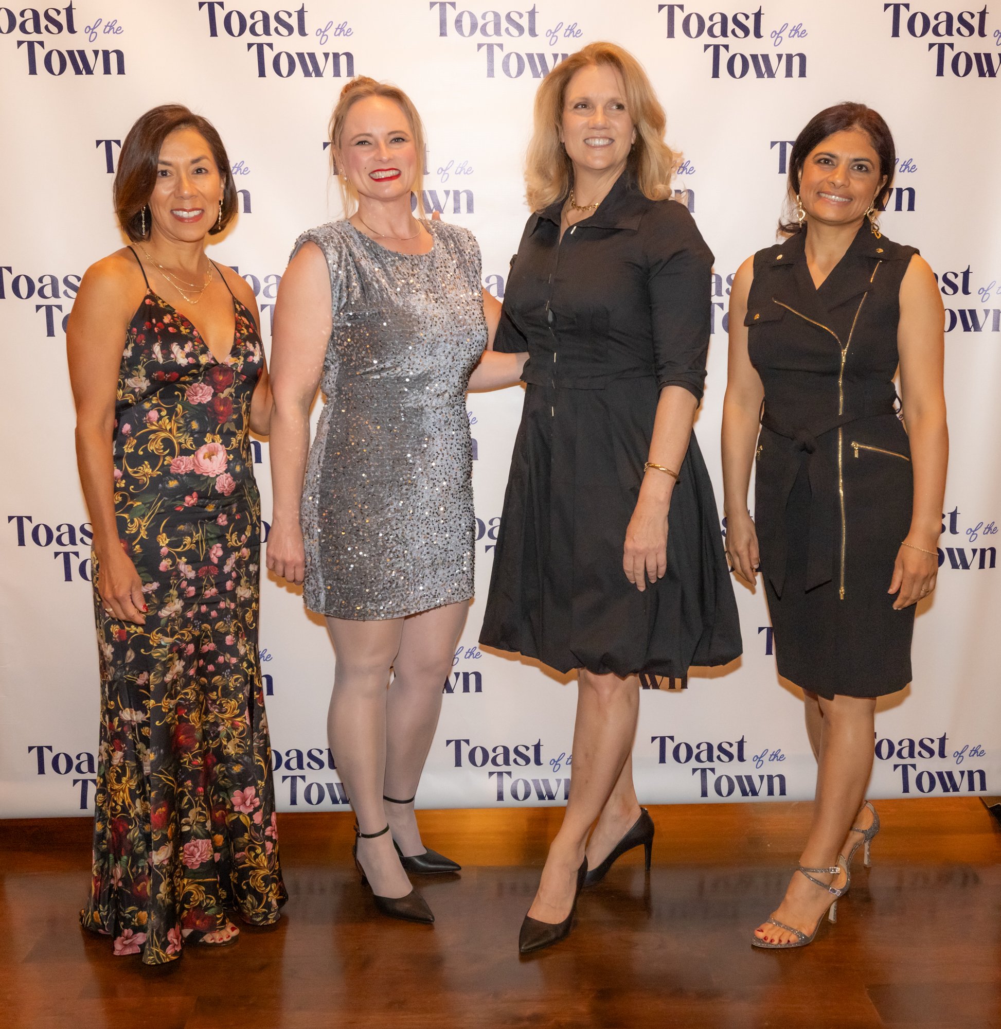 8-DazzleInTinseltown-041.jpg