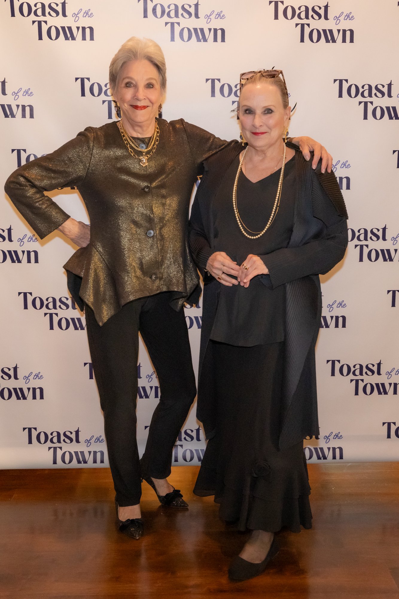8-DazzleInTinseltown-028.jpg