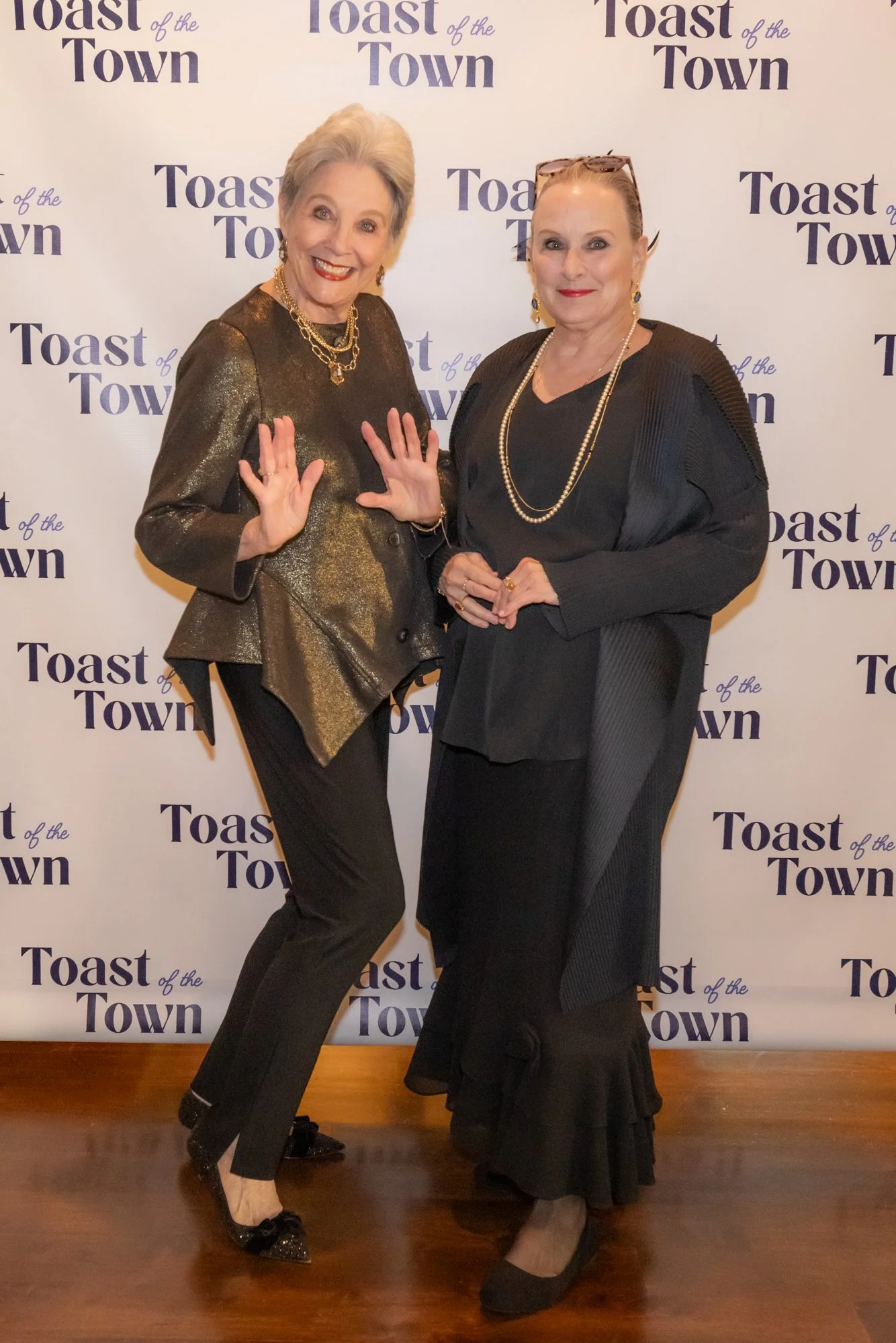 8-DazzleInTinseltown-026.jpg