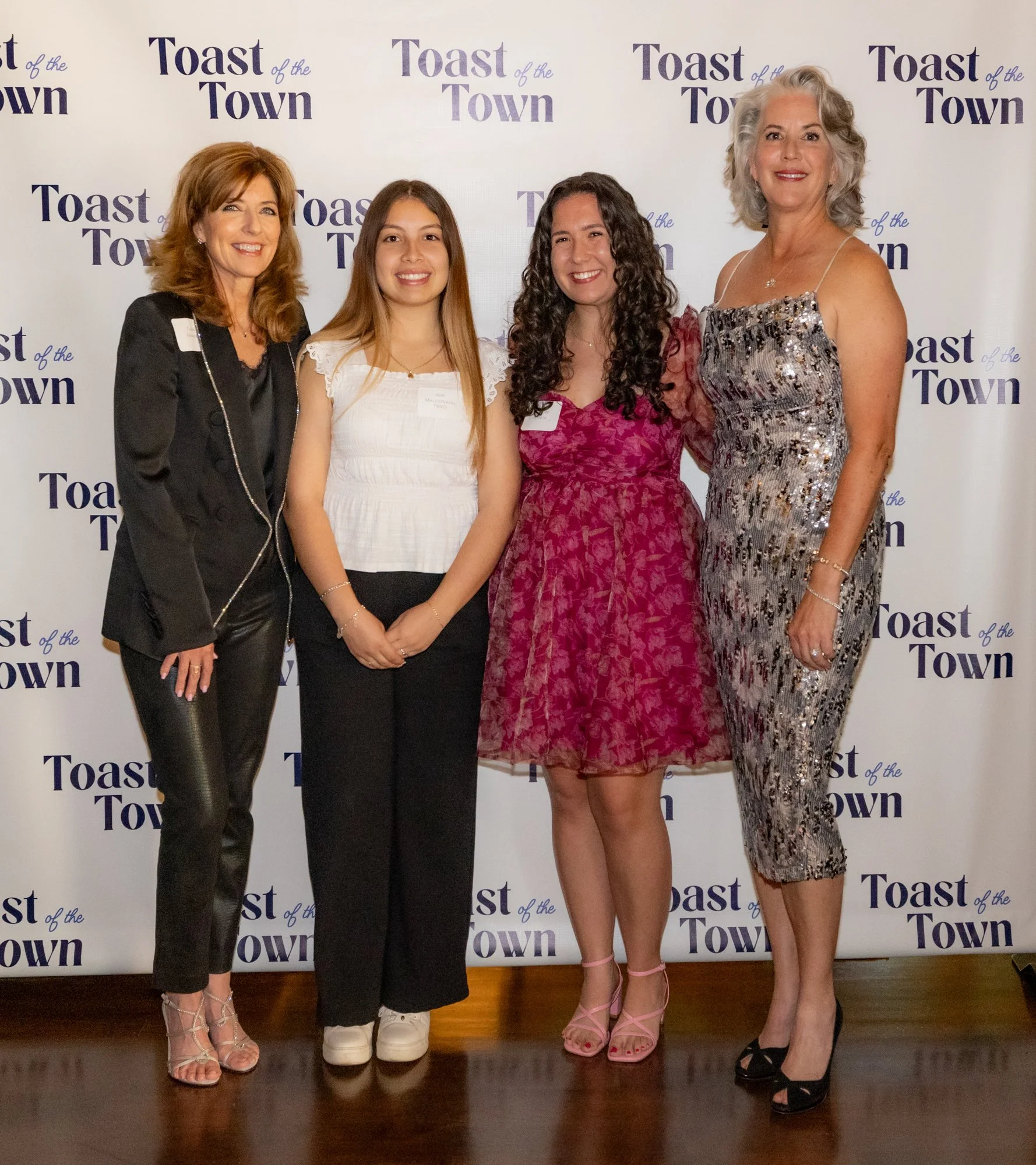 8-DazzleInTinseltown-016.jpg