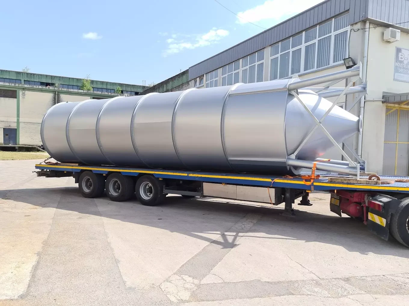 Silos i spremnik proizveden u B-ITAS-u prema tehničkim zahtjevima kupca