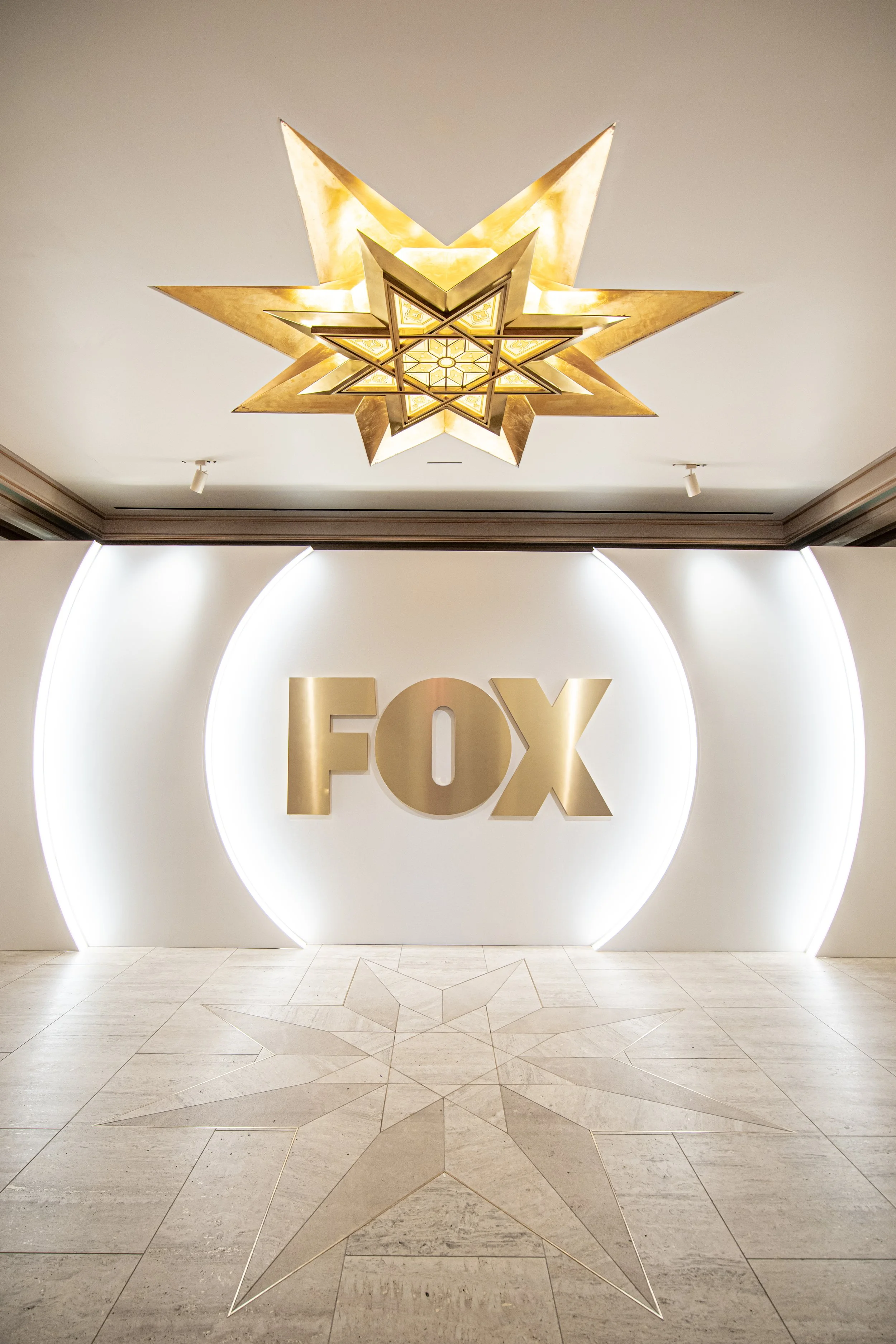 SALTPRODUCTIONS_FOXUPFRONTS26NYC_MAY2026_PHOTOBY@LARUFOTO_LUISRUIZ_0042.jpg