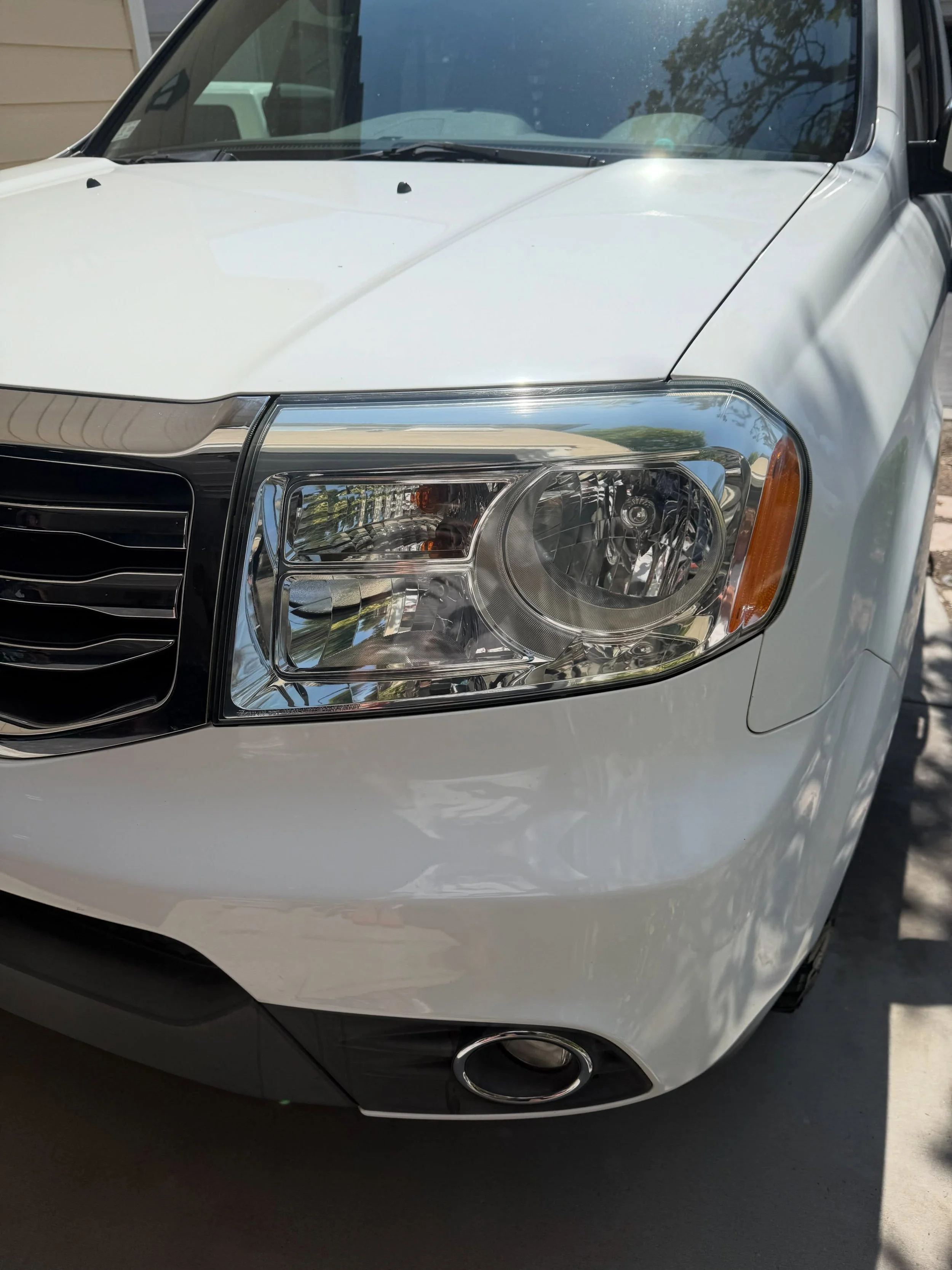 🚘✨ Hazy, yellow, oxidized headlights? Let&rsquo;s bring them back to life.

Over time, UV exposure and oxidation can leave your headlights looking yellow, cloudy, and worn out &mdash; taking away from the appearance of your entire vehicle.

For this