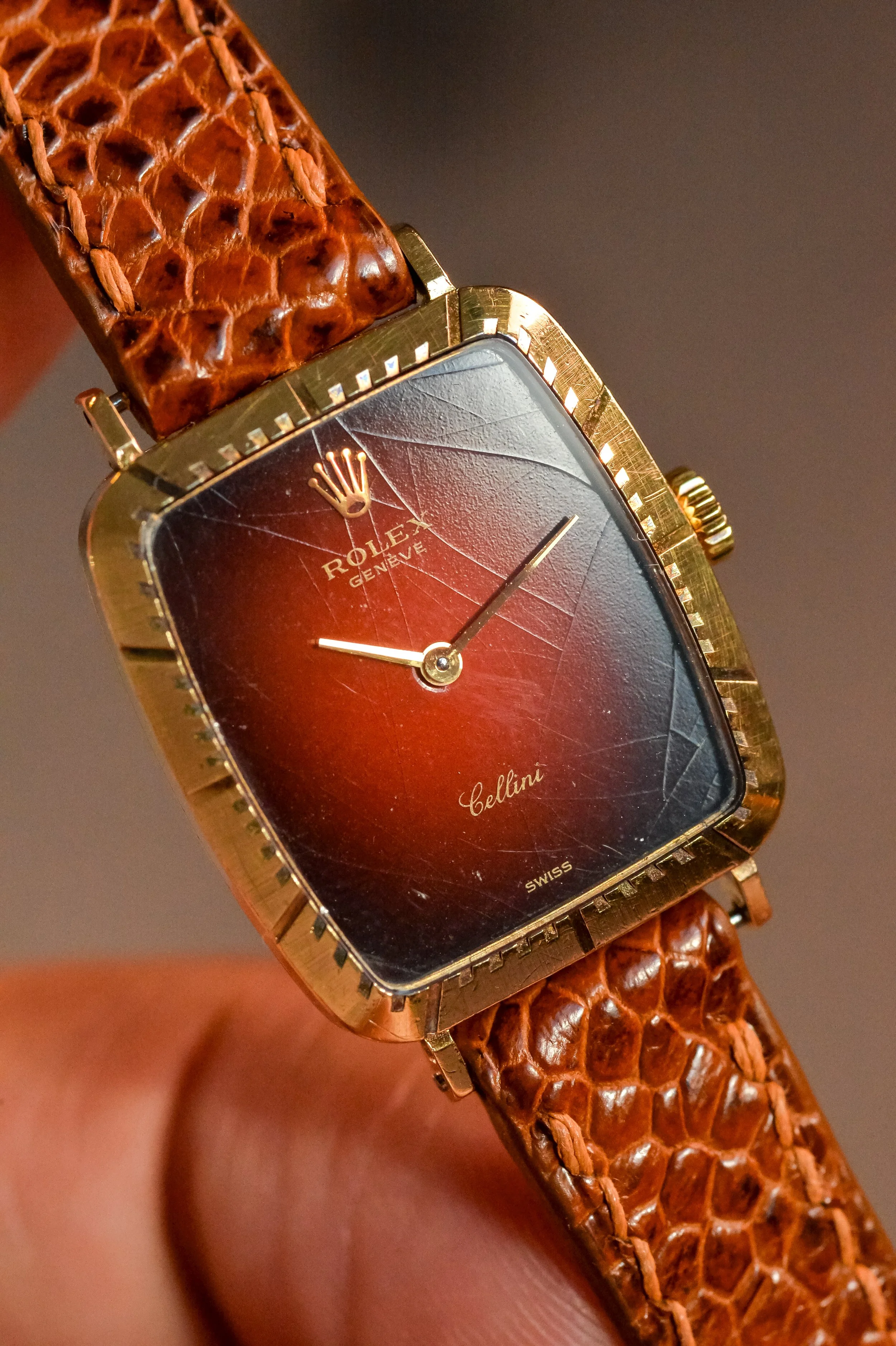 Rare Vintage Rolex Cellini 4080 Spider Dial Red Vignette Unpolised 18K Gold Case
