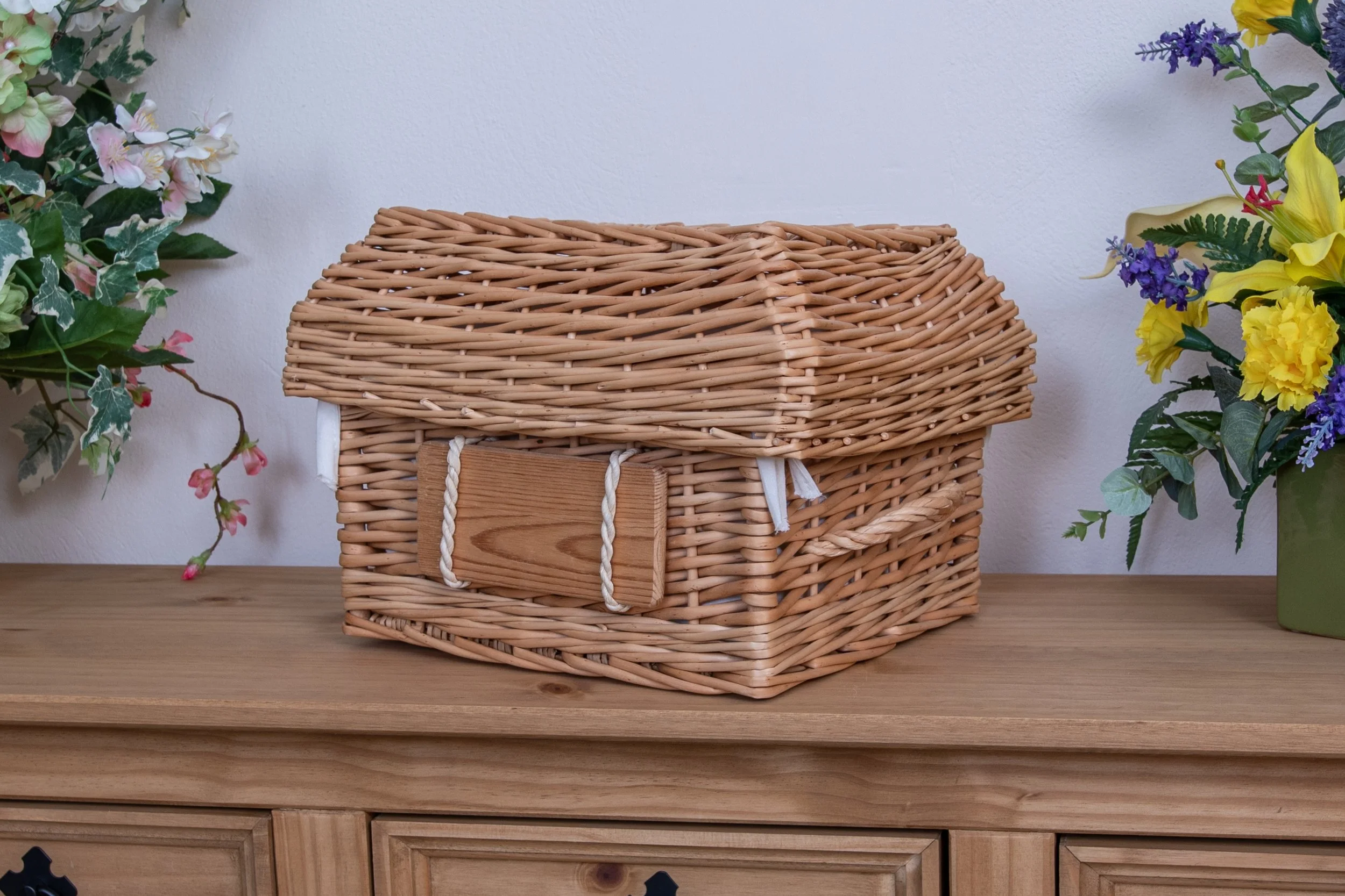 Ash casket in wicker.