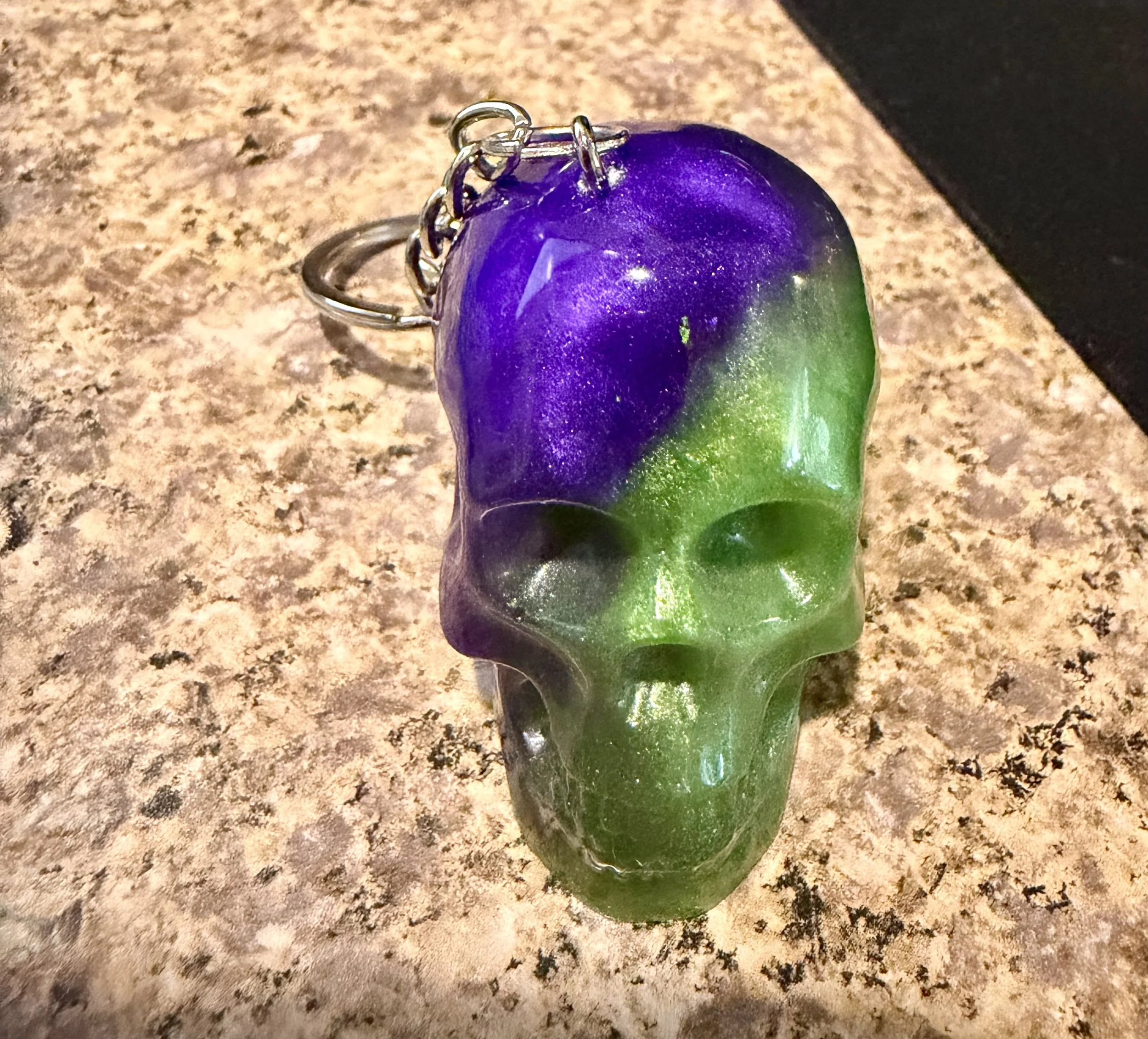 RESIN SKULL KEYCHAIN