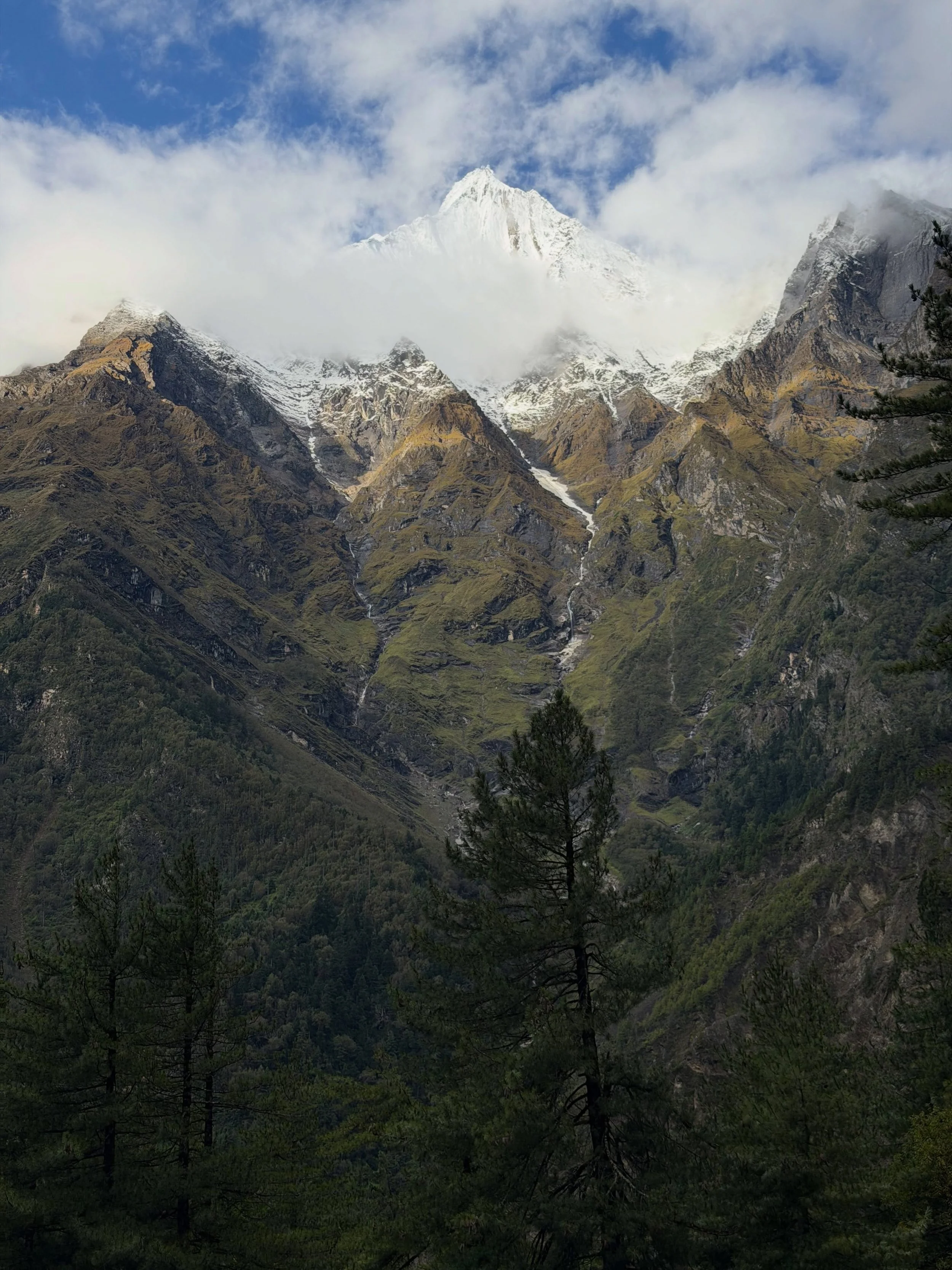 Short story from Nepal

https://www.craigshubin.com/blog/annapurna