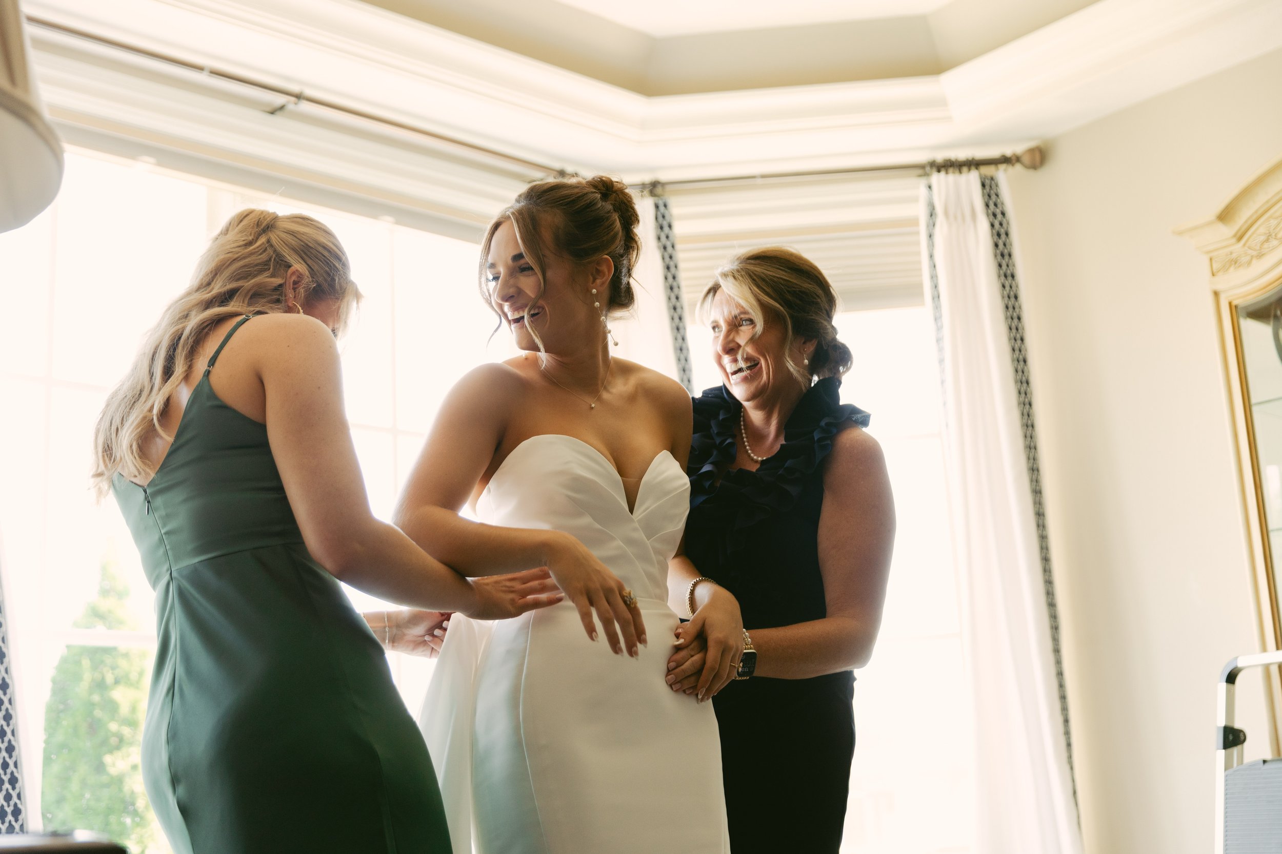 St. Louis Documentary-style wedding photography on 35mm film, 120 film, and digital by Trevor Lovatto