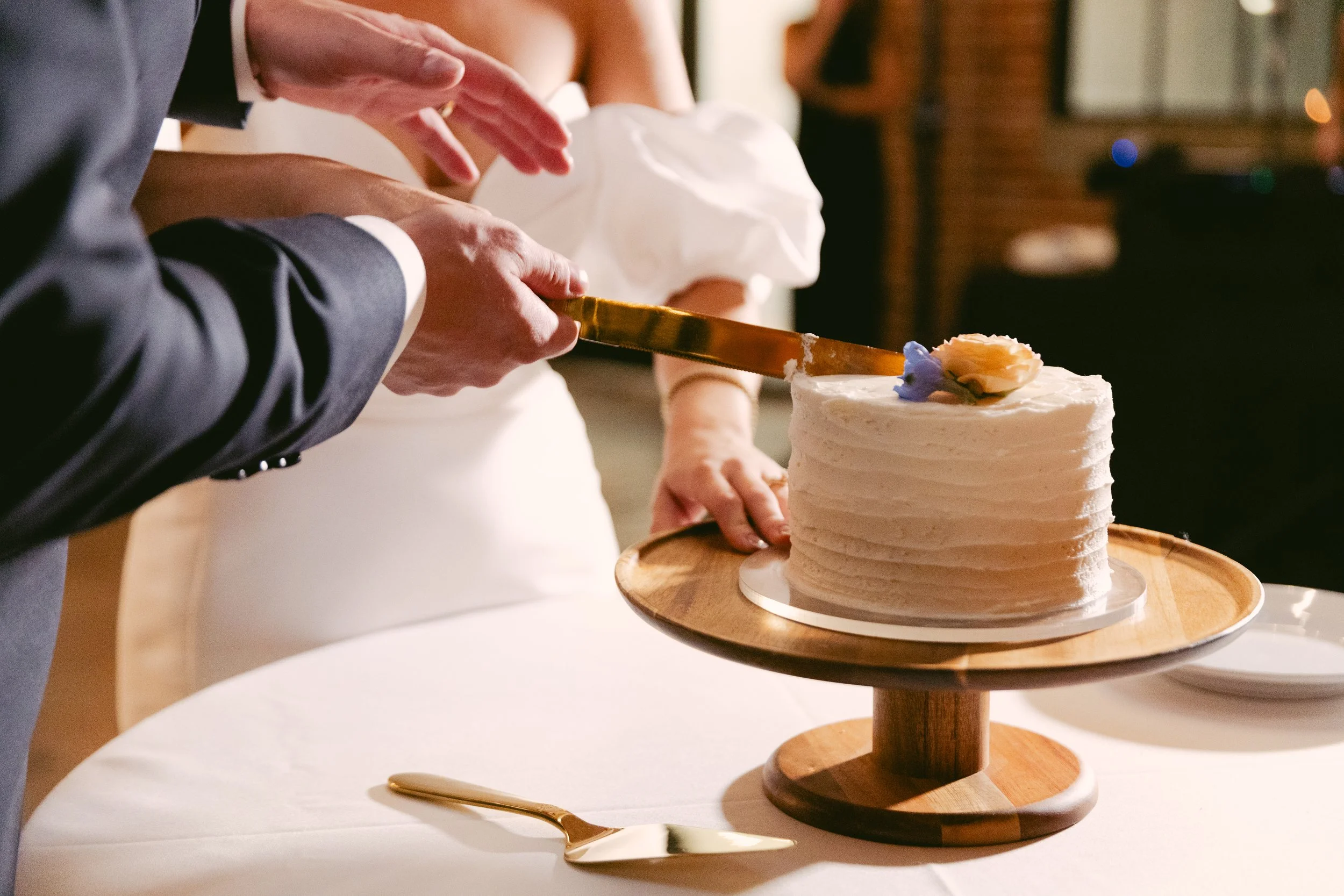 St. Louis Documentary-style wedding photography on 35mm film, 120 film, and digital by Trevor Lovatto