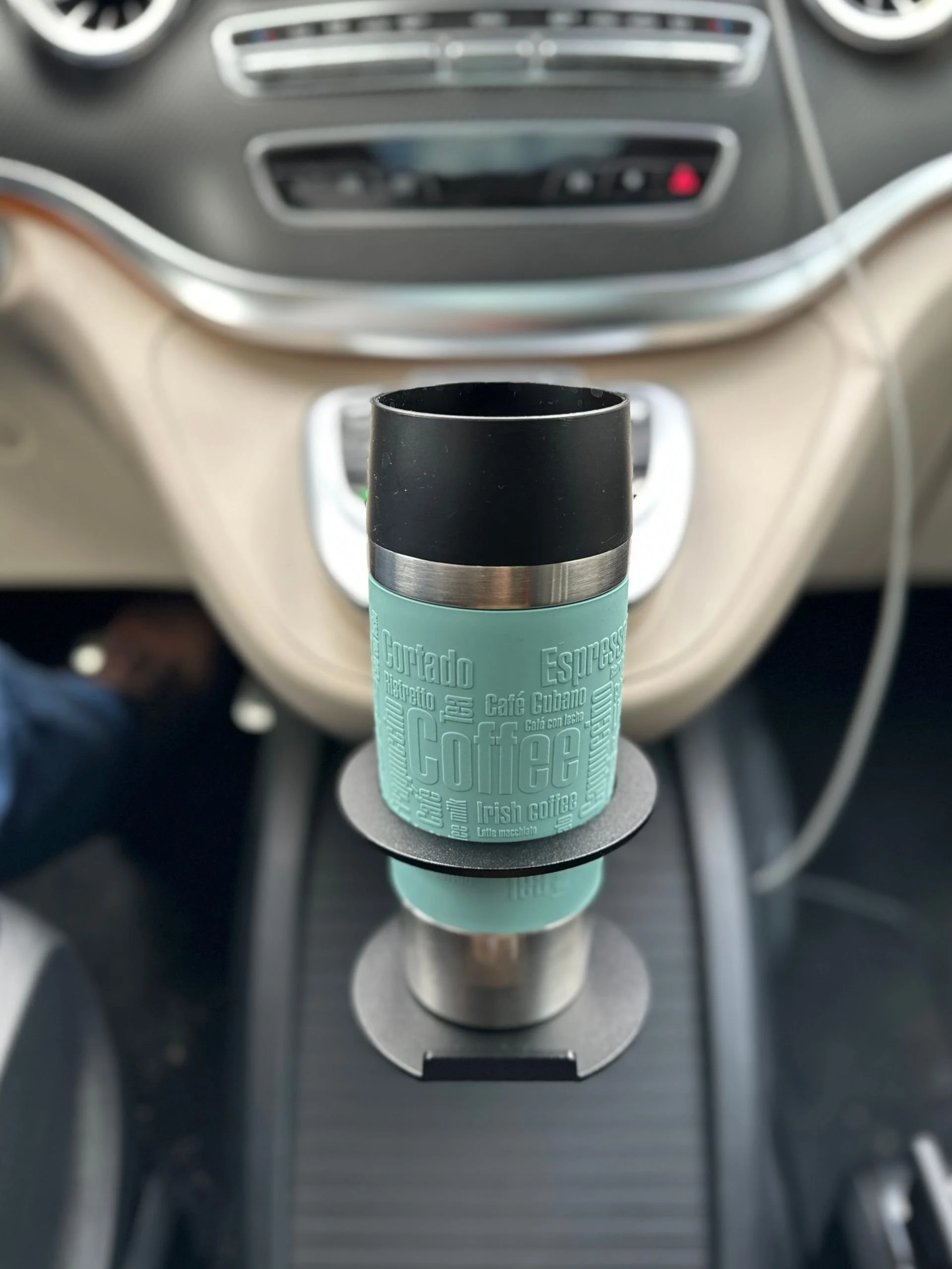 vwch1-vancupholder-solo-01-1920w.jpg