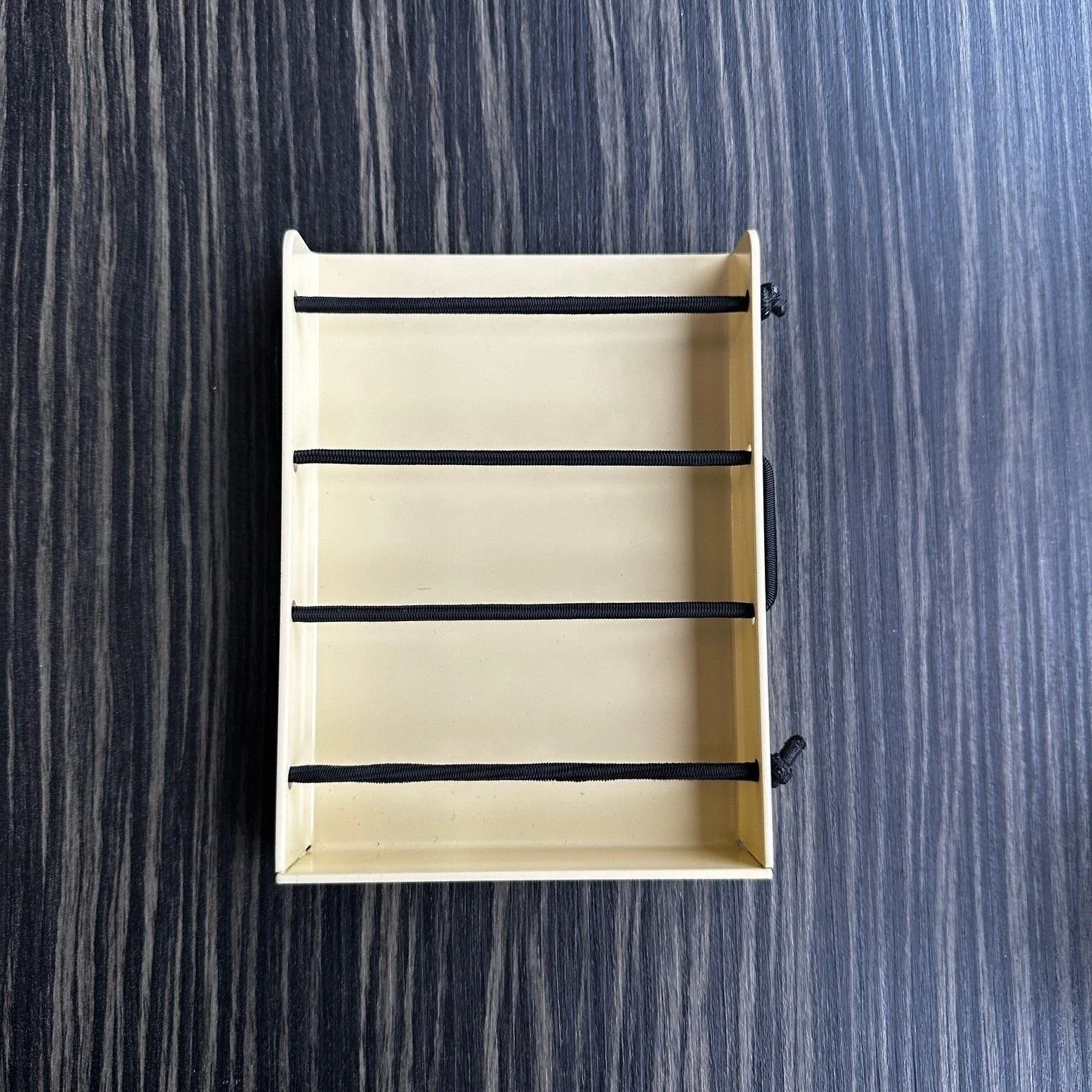 vwvst02-vanshelf-2-perlweiss-02-1920w.jpg