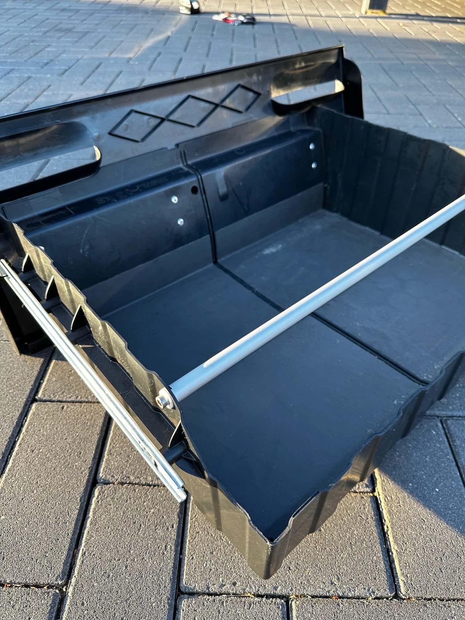 vwds2-v01-vandrawerstabi-02-1920w.jpg