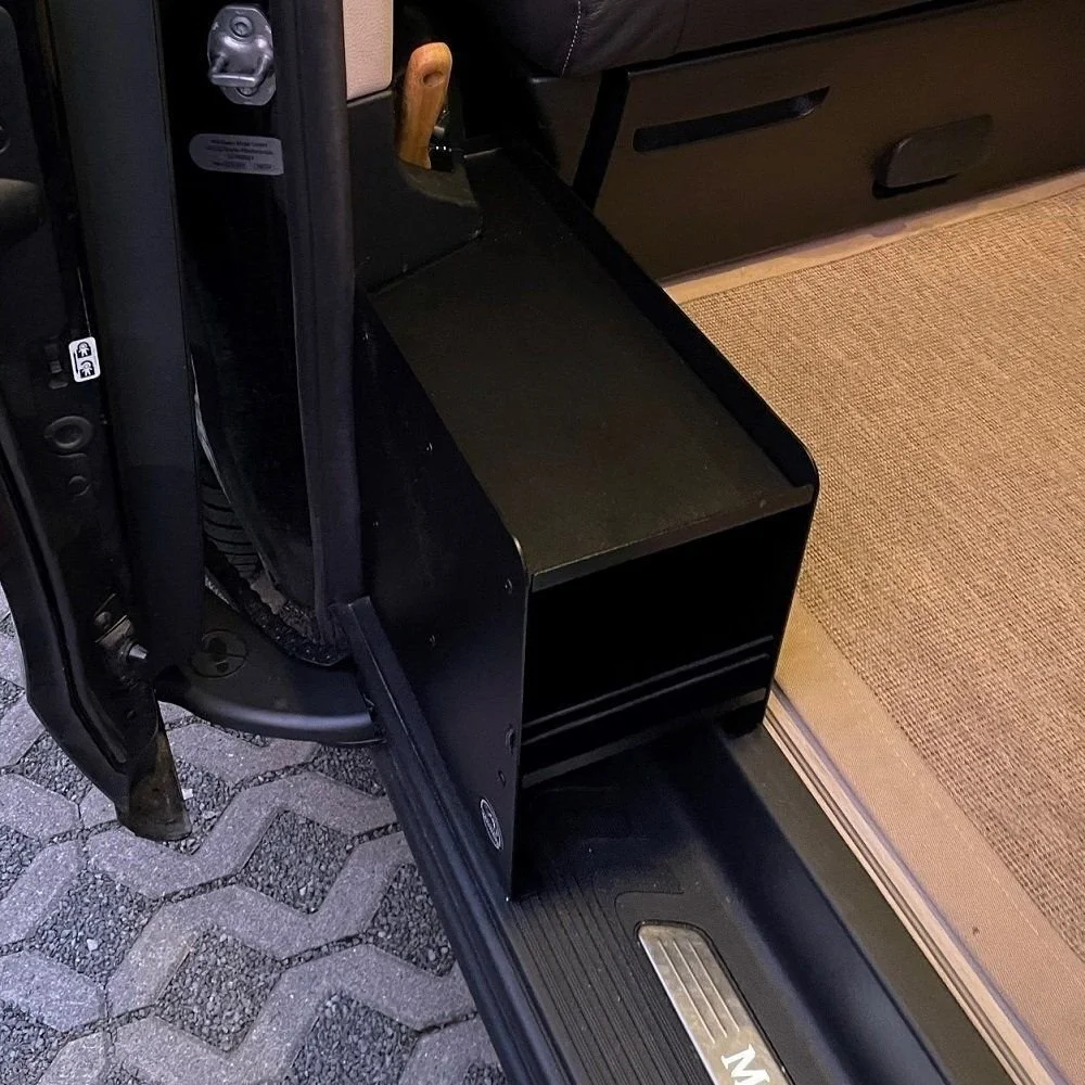 vwr1-v01-vanrack-black-03-1920w.jpg
