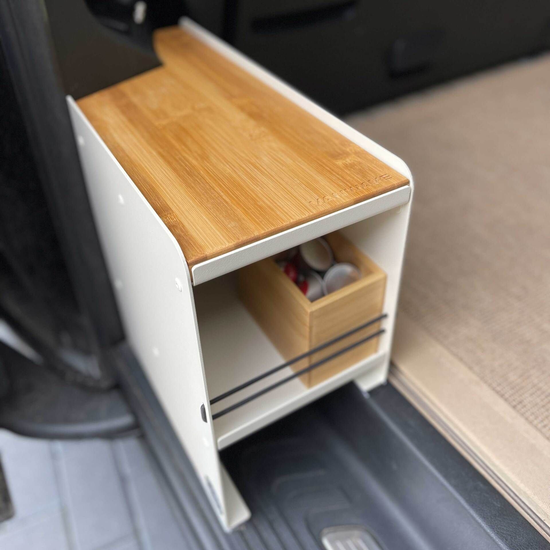 vwr2-v01-vanrack-white-01-1920w.jpg